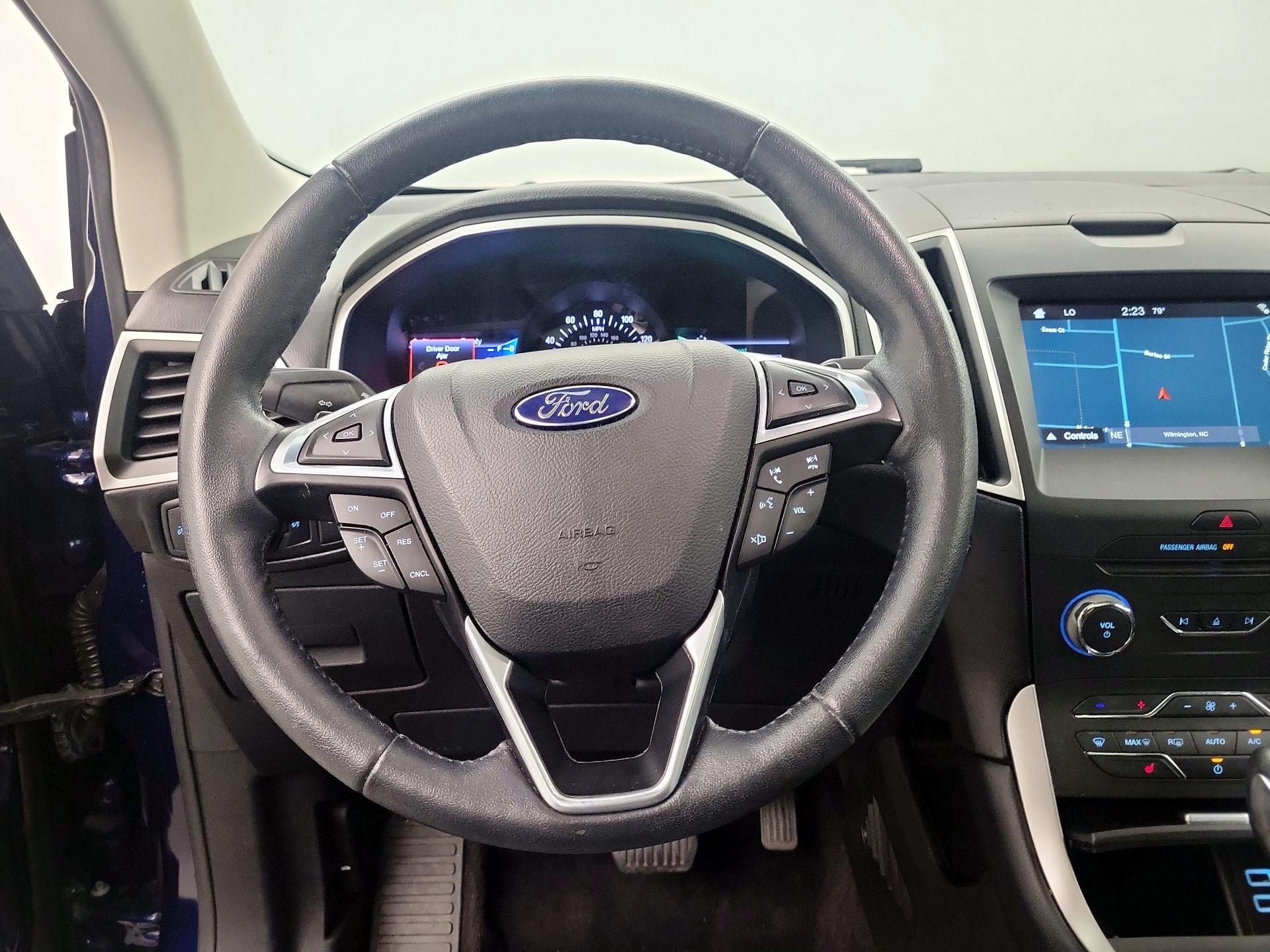 Thumbnail: 2016 Ford Edge - 10