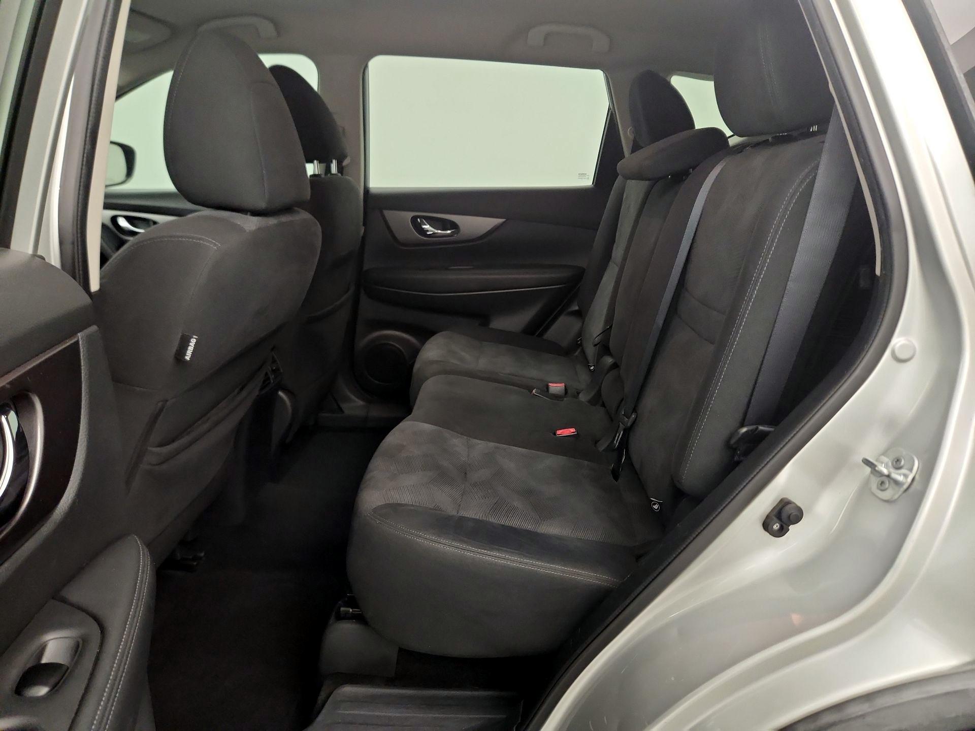 Thumbnail: 2016 Nissan Rogue - 19