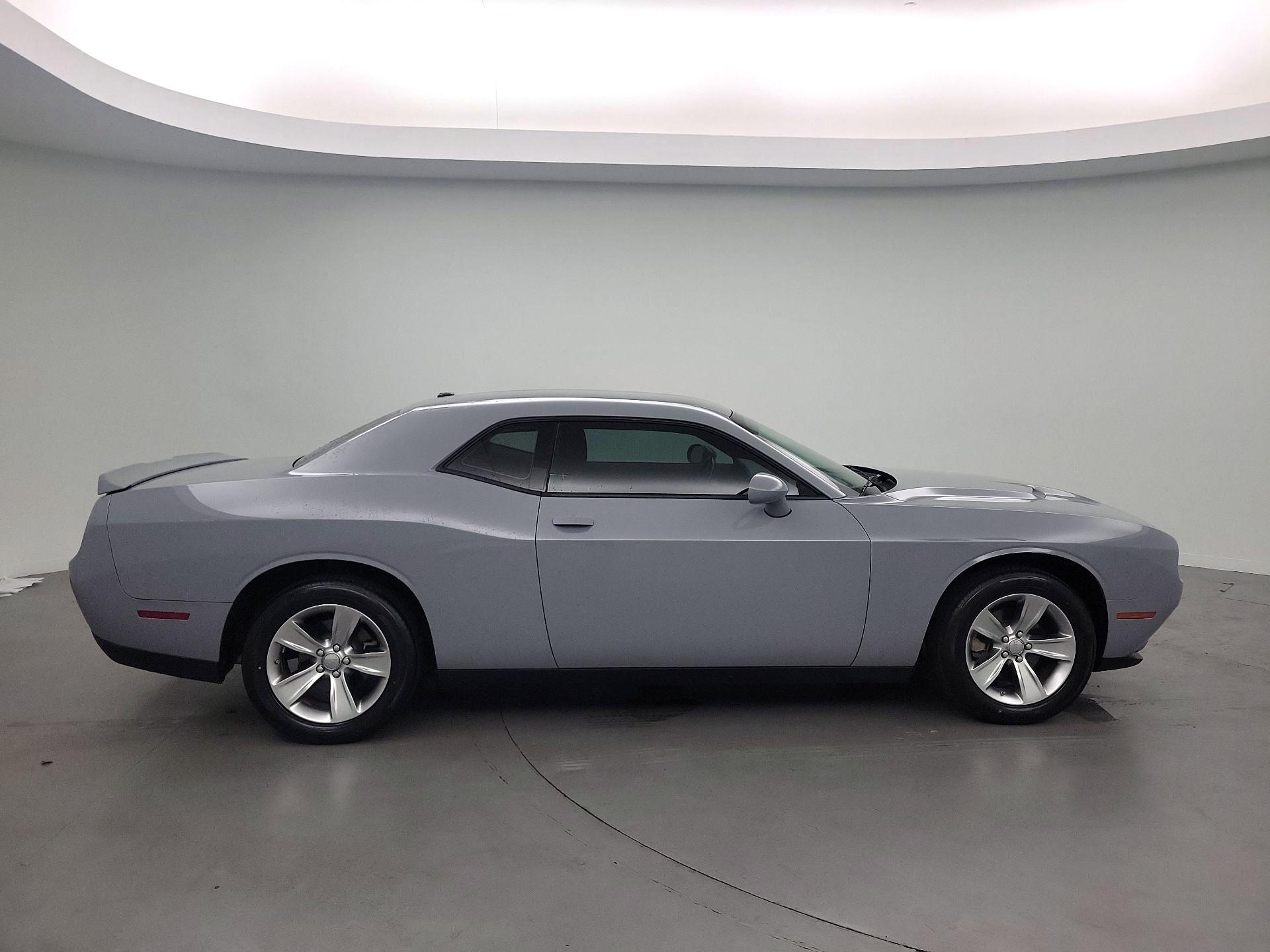 Thumbnail: 2022 Dodge Challenger - 4