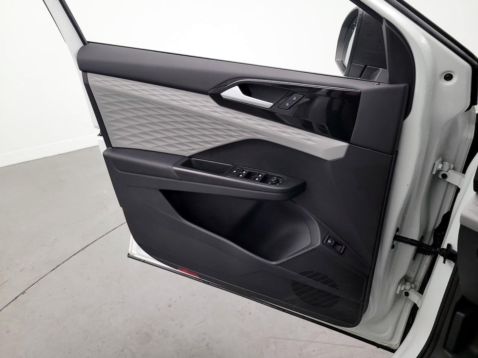 2022 Volkswagen Taos S - Photo 11