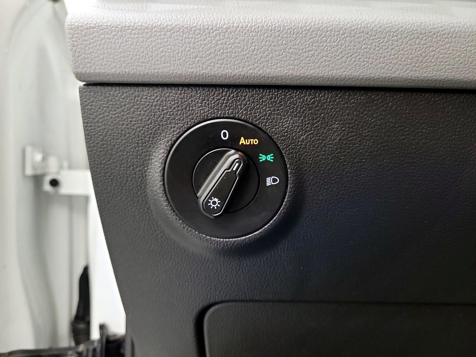 2022 Volkswagen Taos S - Photo 12