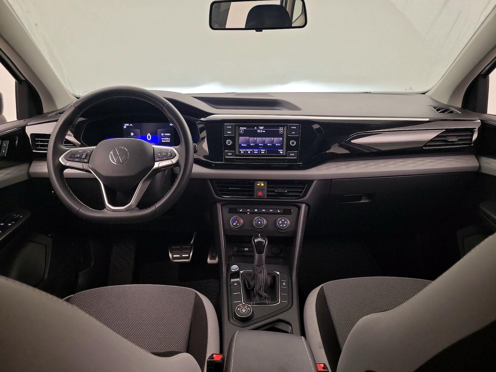 2022 Volkswagen Taos S - Photo 8
