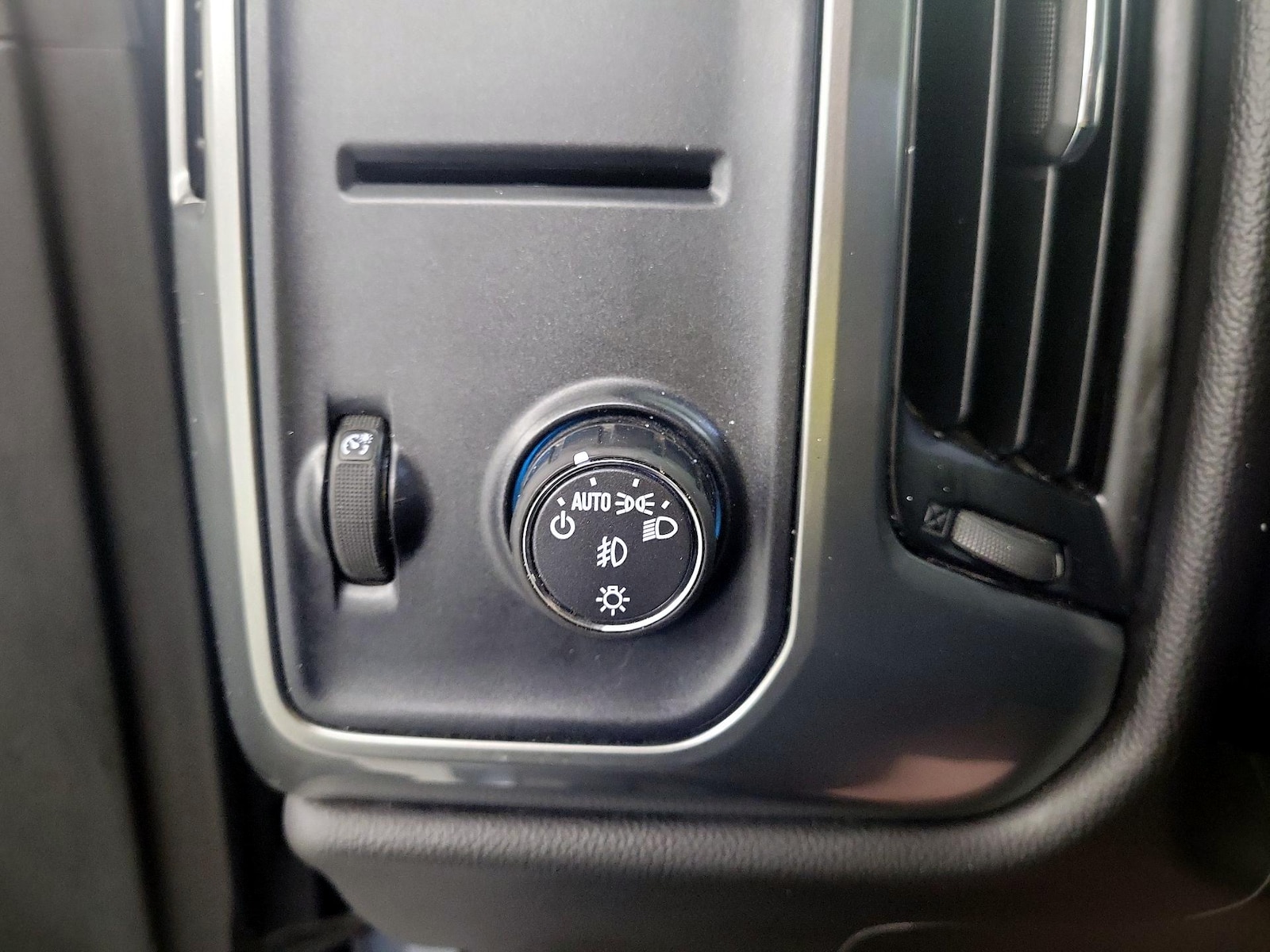 2015 Chevrolet Silverado 1500 LT - Photo 14