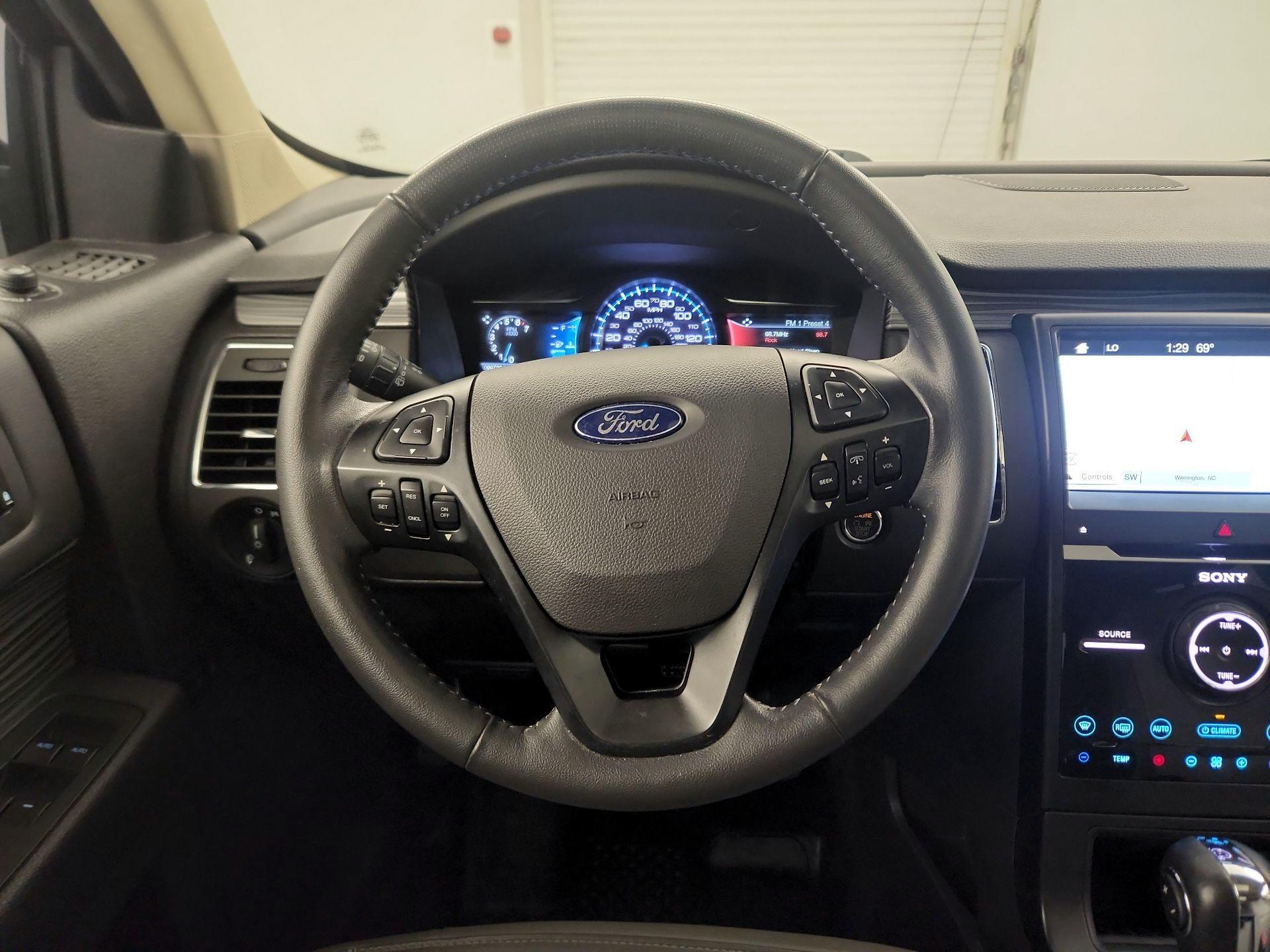 Thumbnail: 2018 Ford Flex - 10