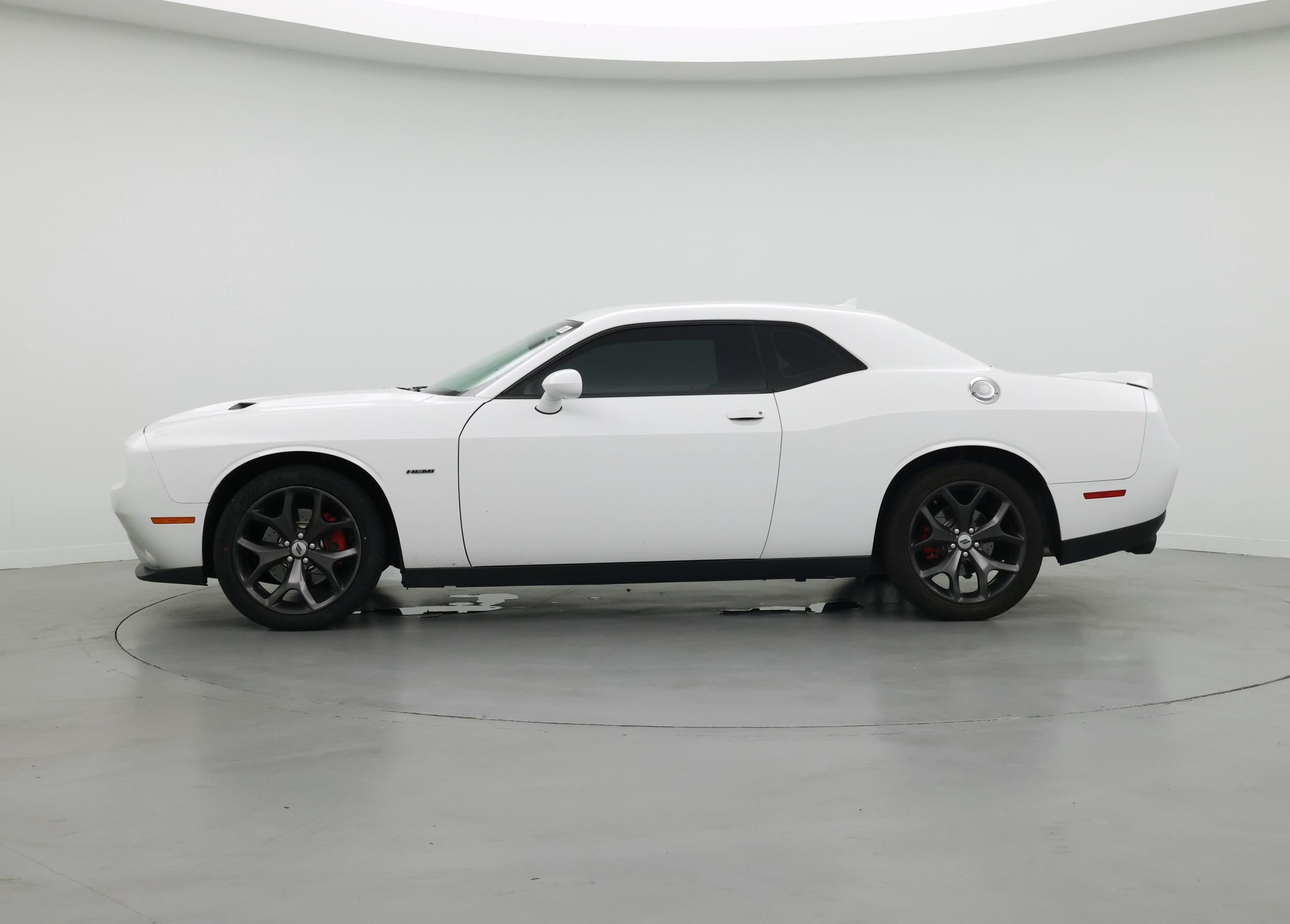 Thumbnail: 2018 Dodge Challenger - 3