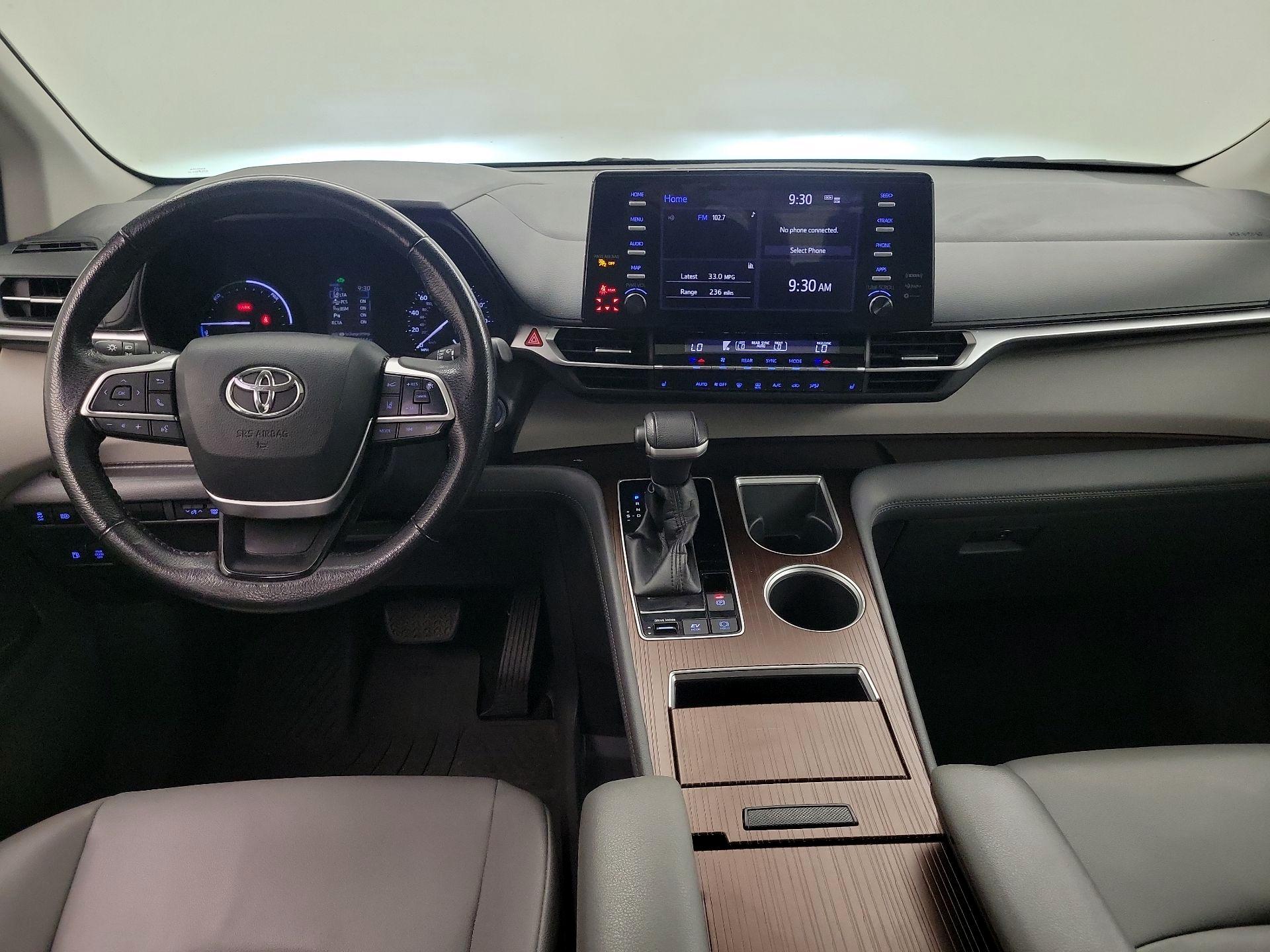 Thumbnail: 2021 Toyota Sienna - 9