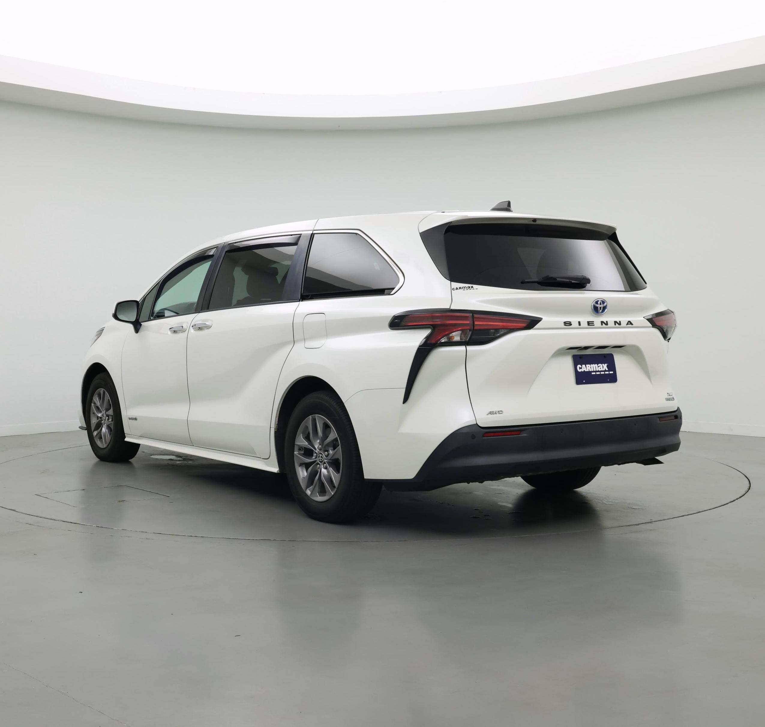 Thumbnail: 2021 Toyota Sienna - 2