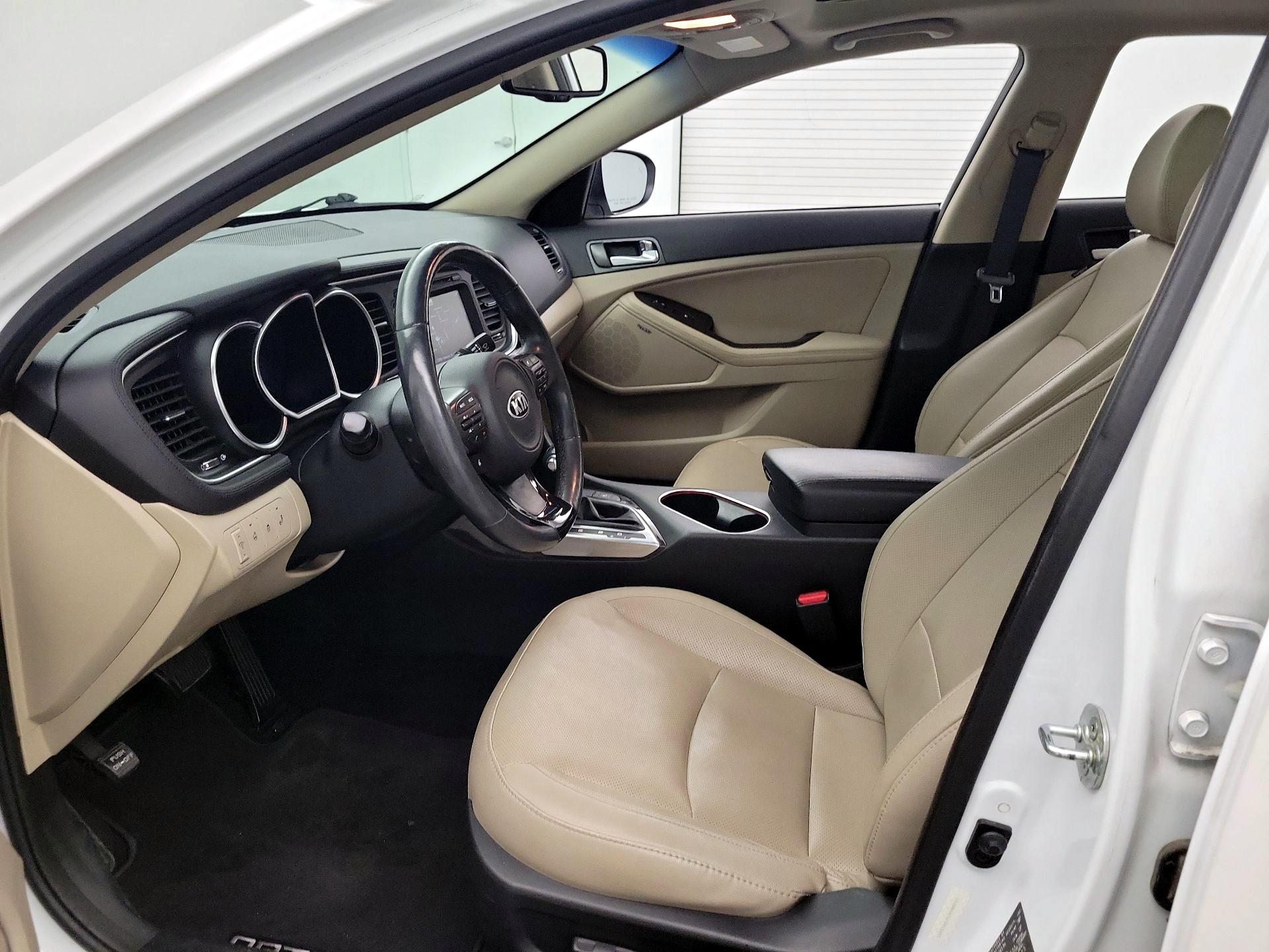 Thumbnail: 2015 Kia Optima - 11