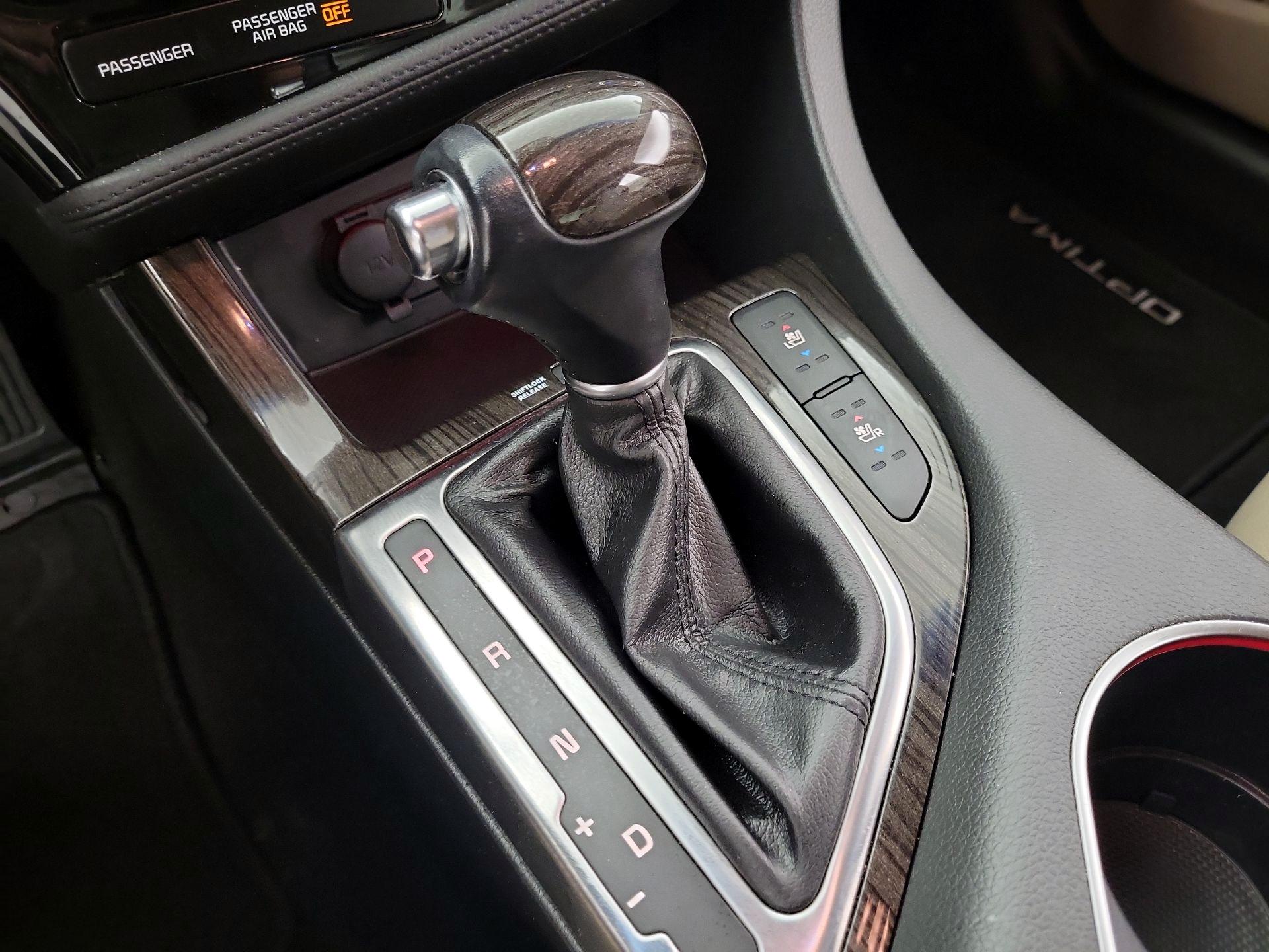 Thumbnail: 2015 Kia Optima - 18