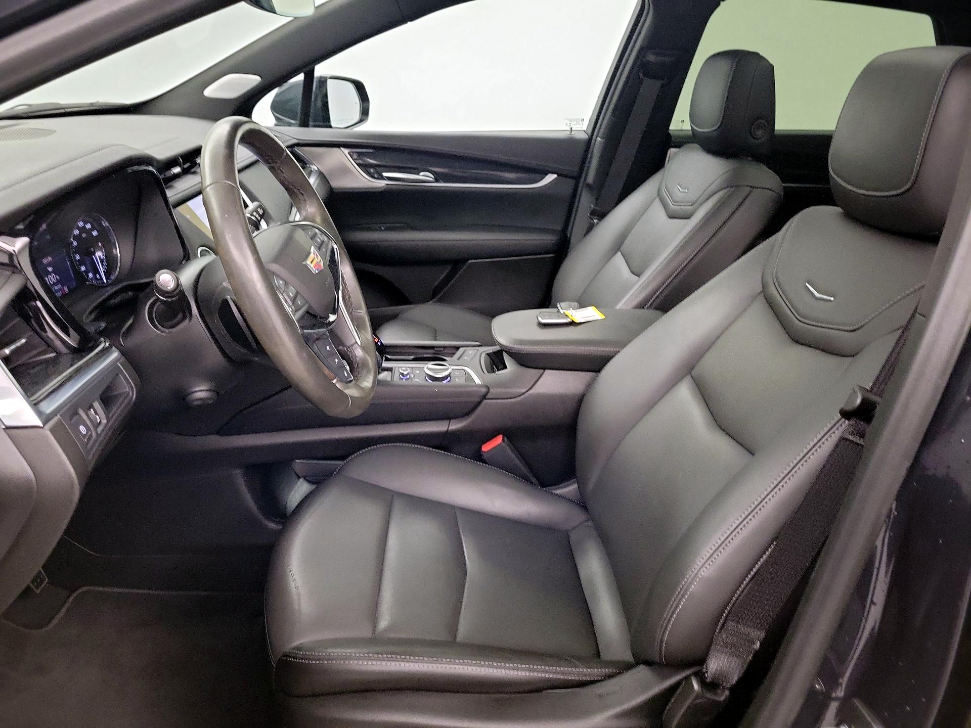 Thumbnail: 2022 Cadillac XT5 - 11
