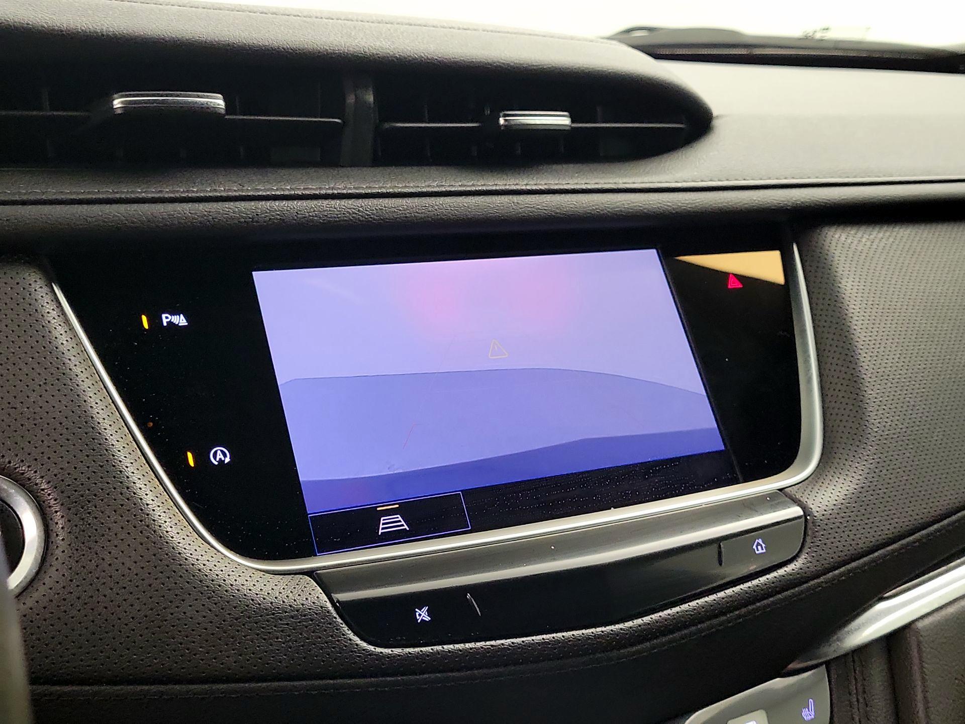Thumbnail: 2022 Cadillac XT5 - 14