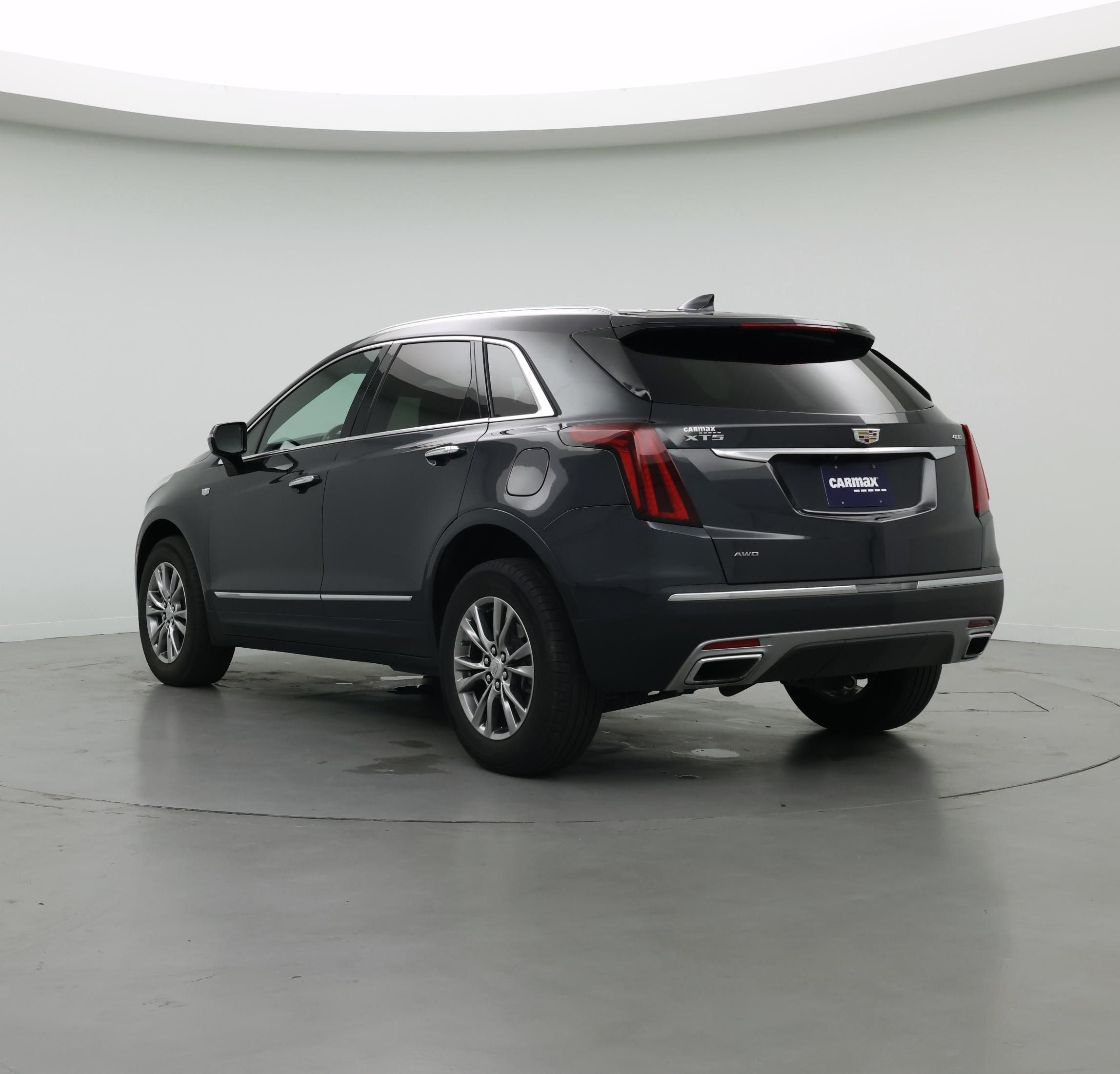 Thumbnail: 2022 Cadillac XT5 - 2