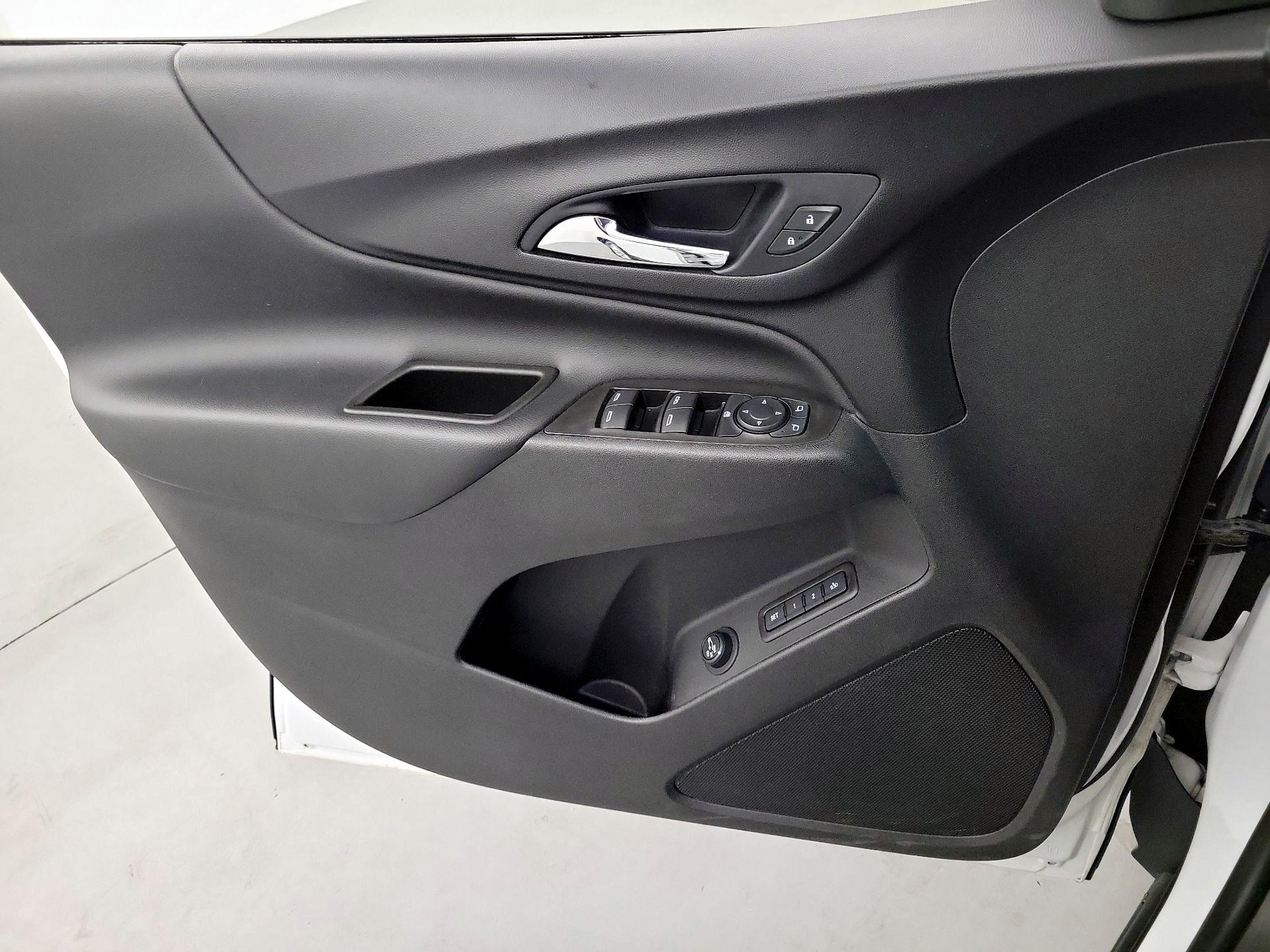 Thumbnail: 2021 Chevrolet Equinox - 12