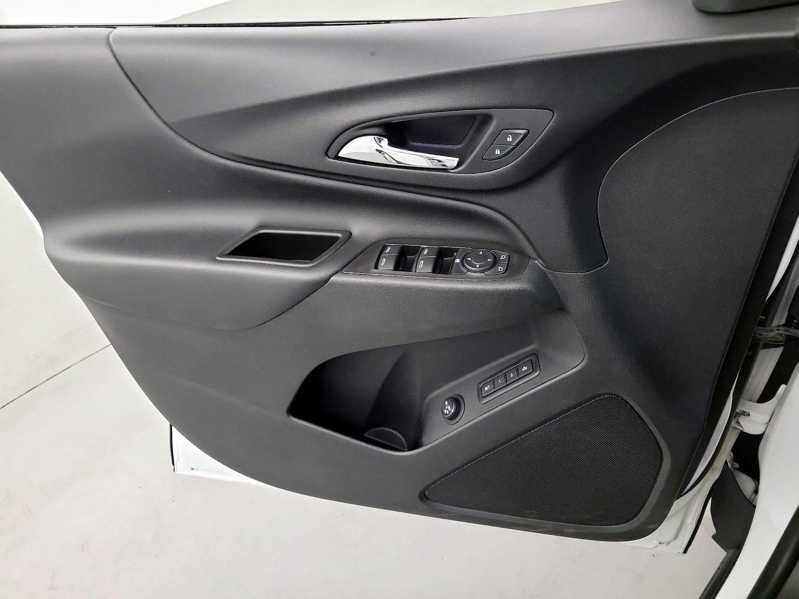 2021 Chevrolet Equinox LT - Photo 13
