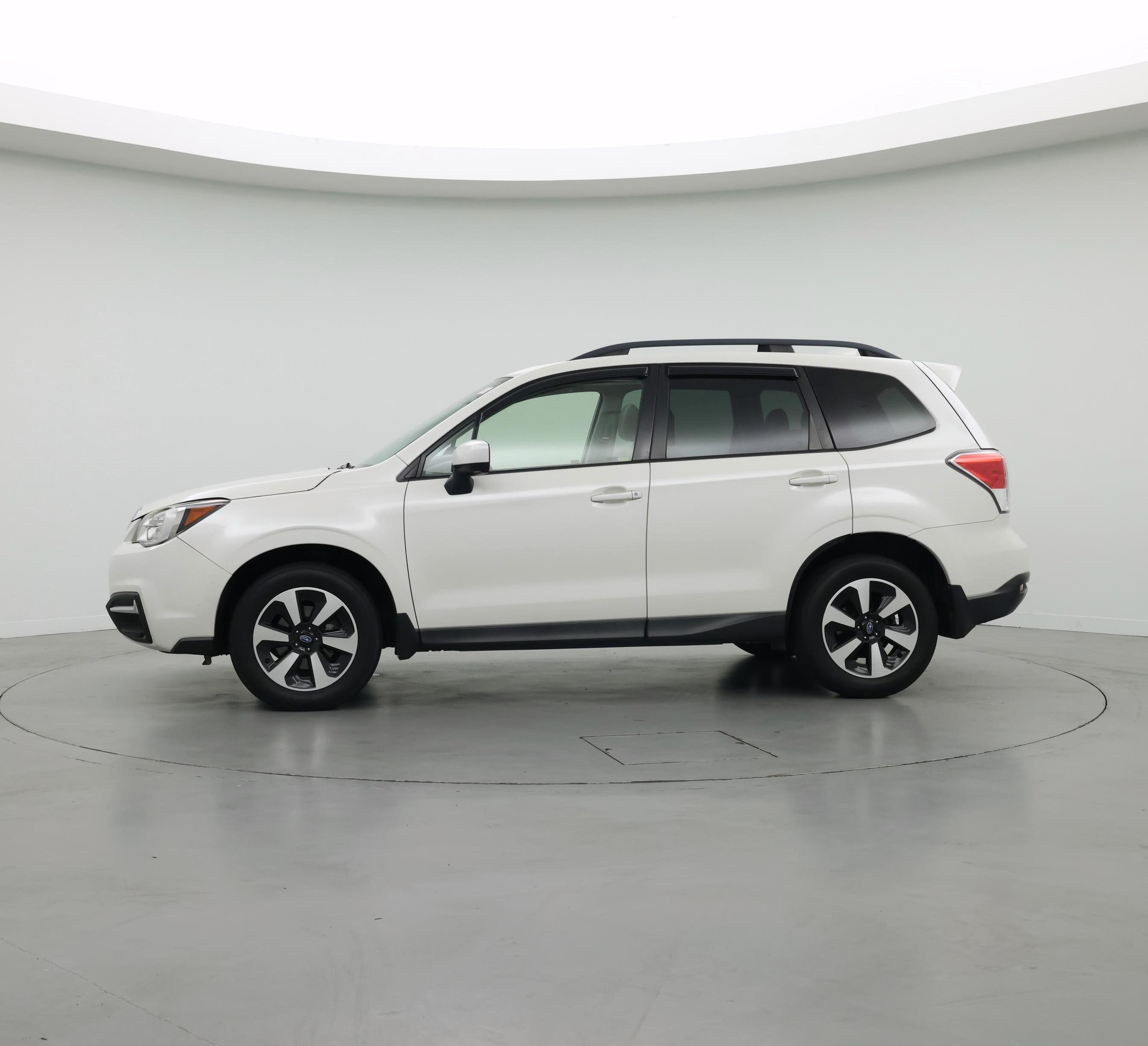 Thumbnail: 2018 Subaru Forester - 3