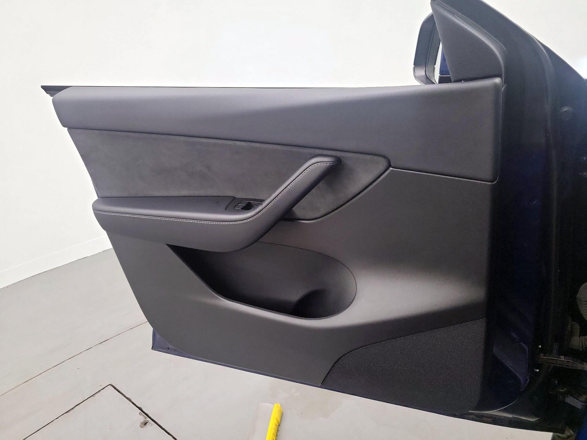 Thumbnail: 2022 Tesla Model Y - 12
