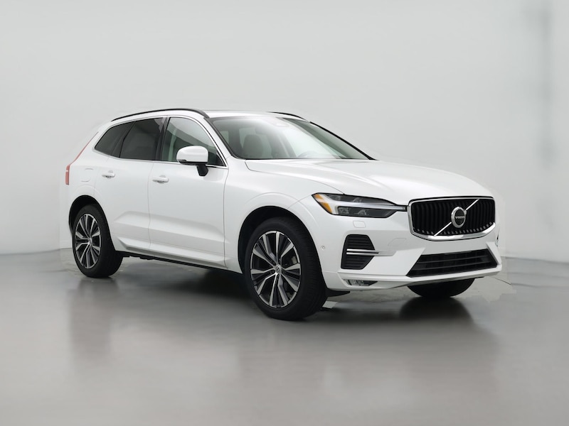 2022 Volvo XC60 B5 Momentum