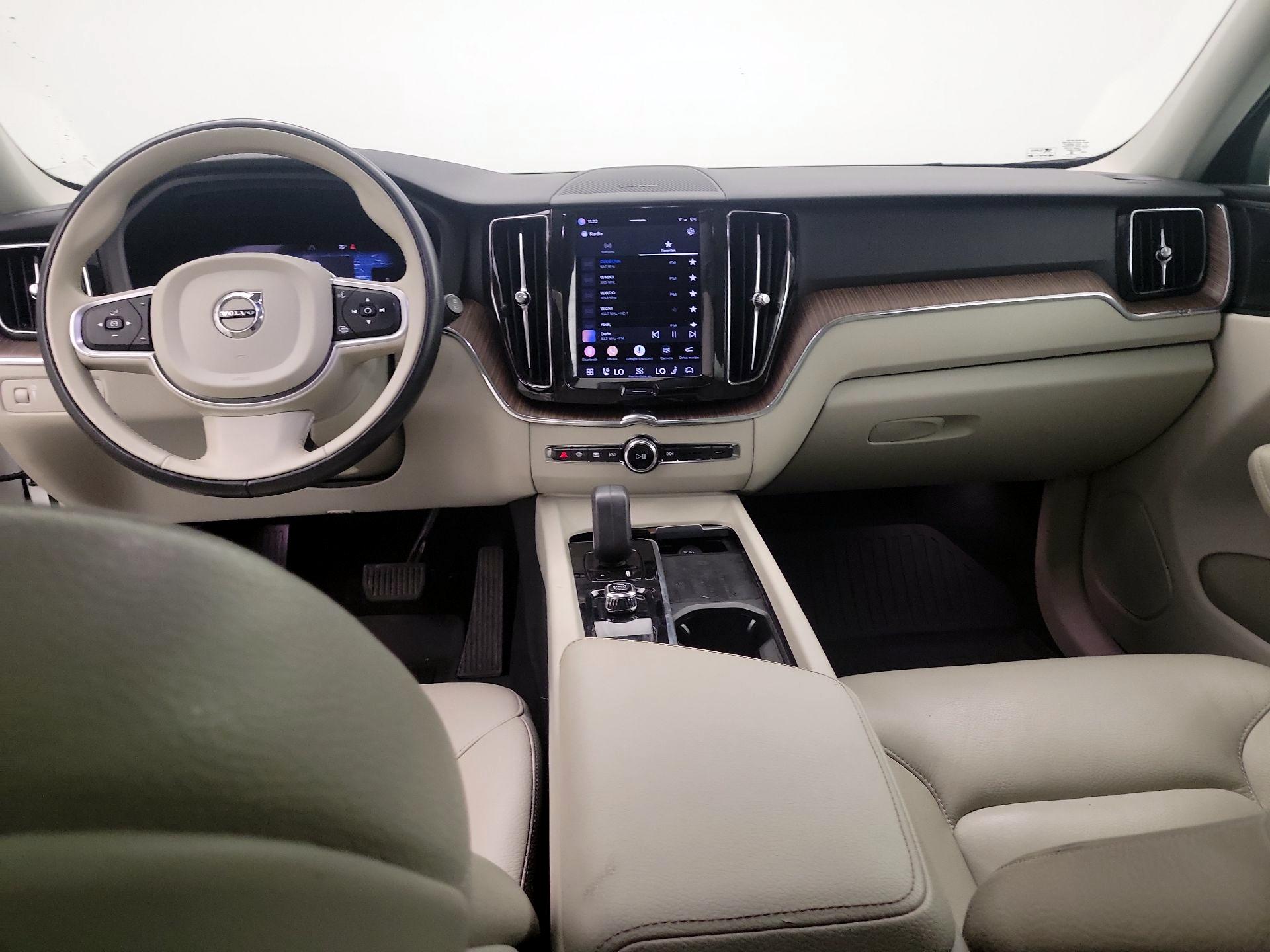 Thumbnail: 2022 Volvo XC60 - 9