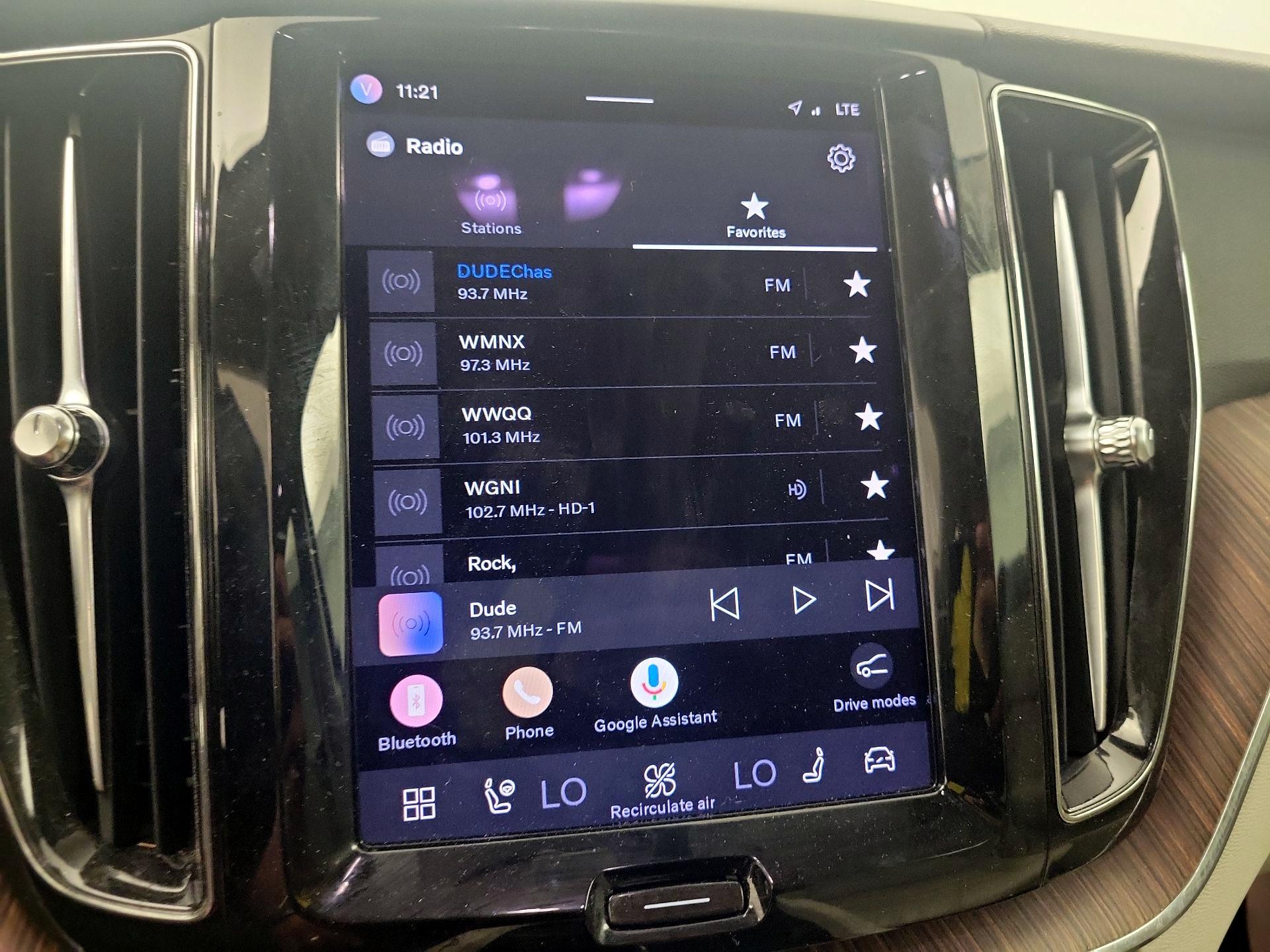 Thumbnail: 2022 Volvo XC60 - 15