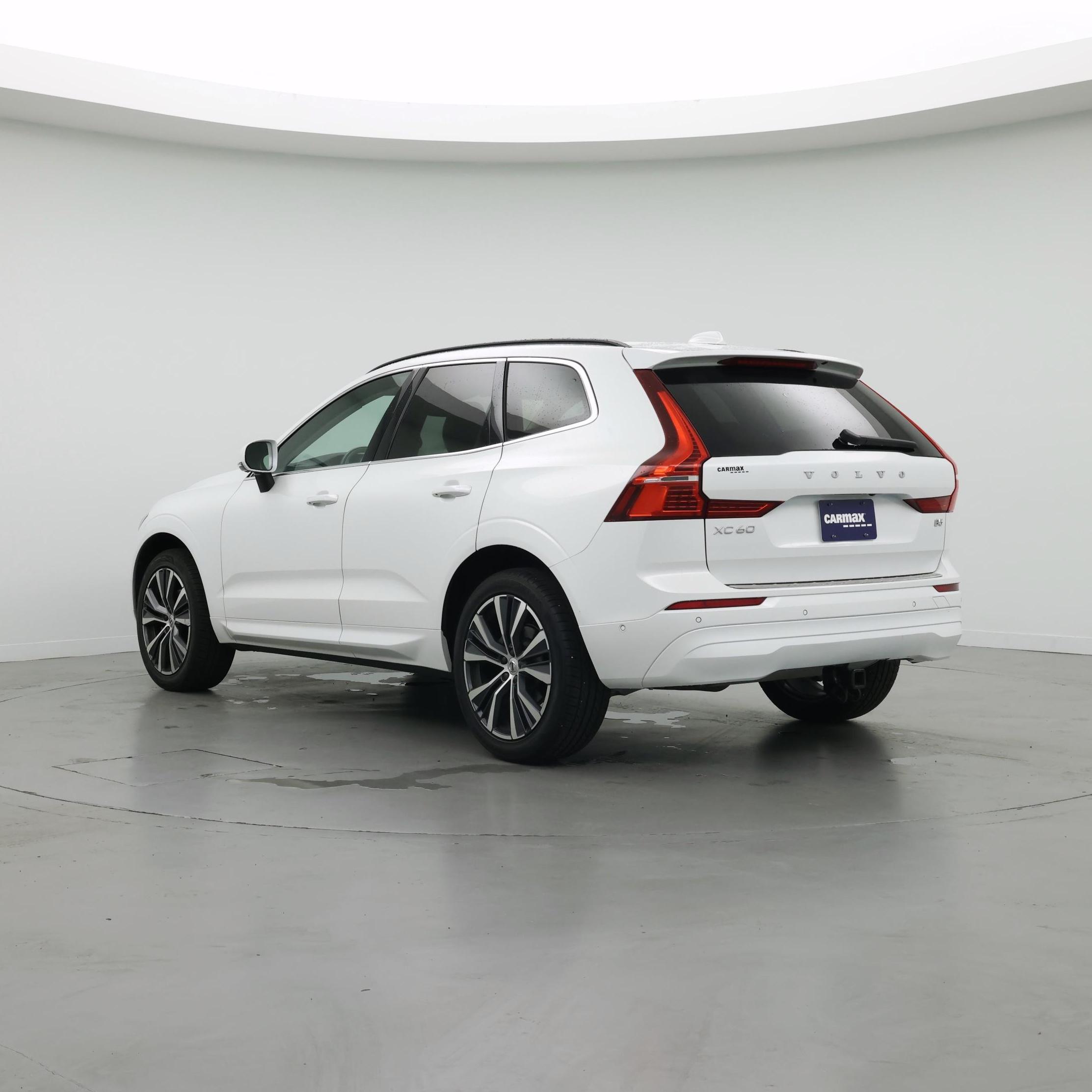 Thumbnail: 2022 Volvo XC60 - 2