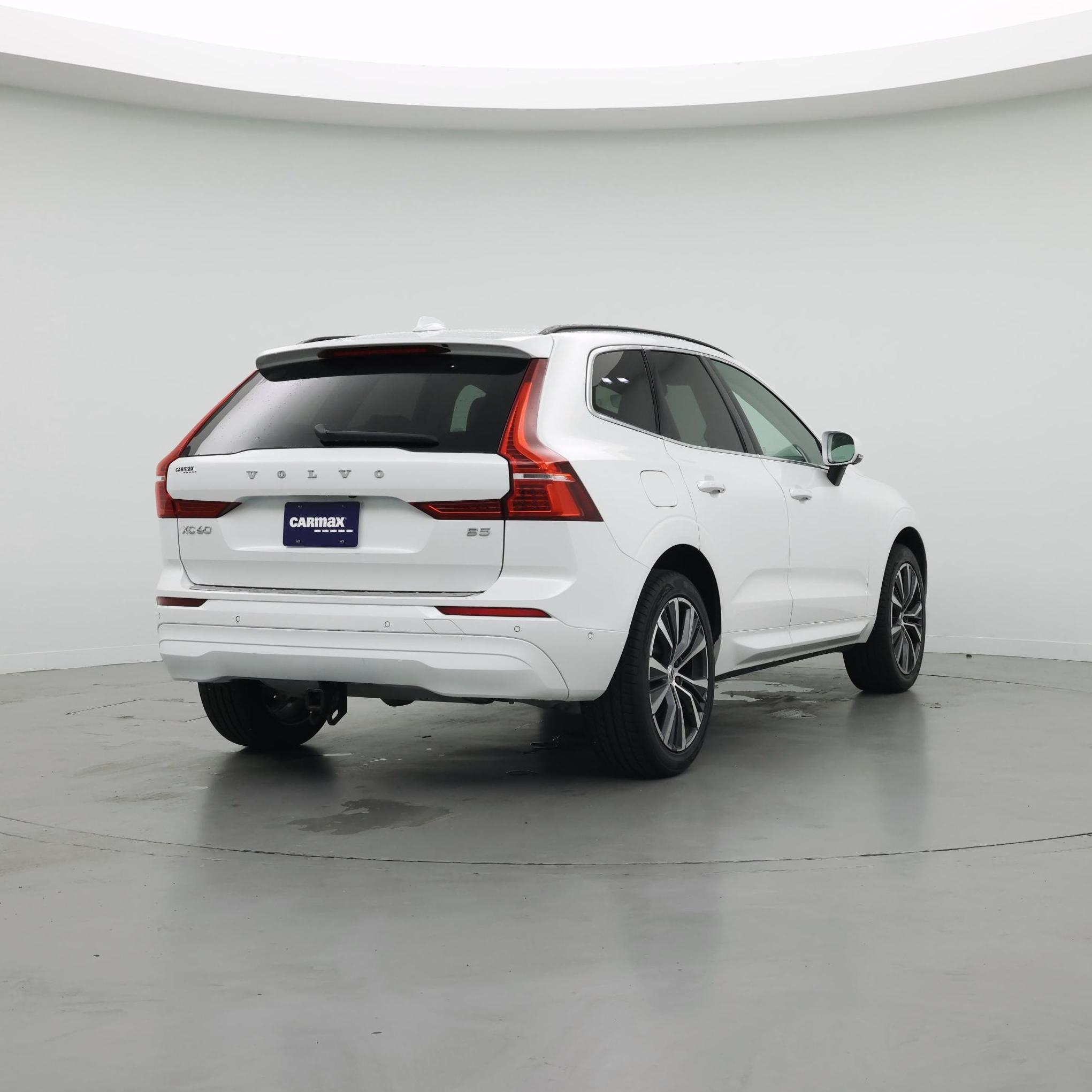 Thumbnail: 2022 Volvo XC60 - 8
