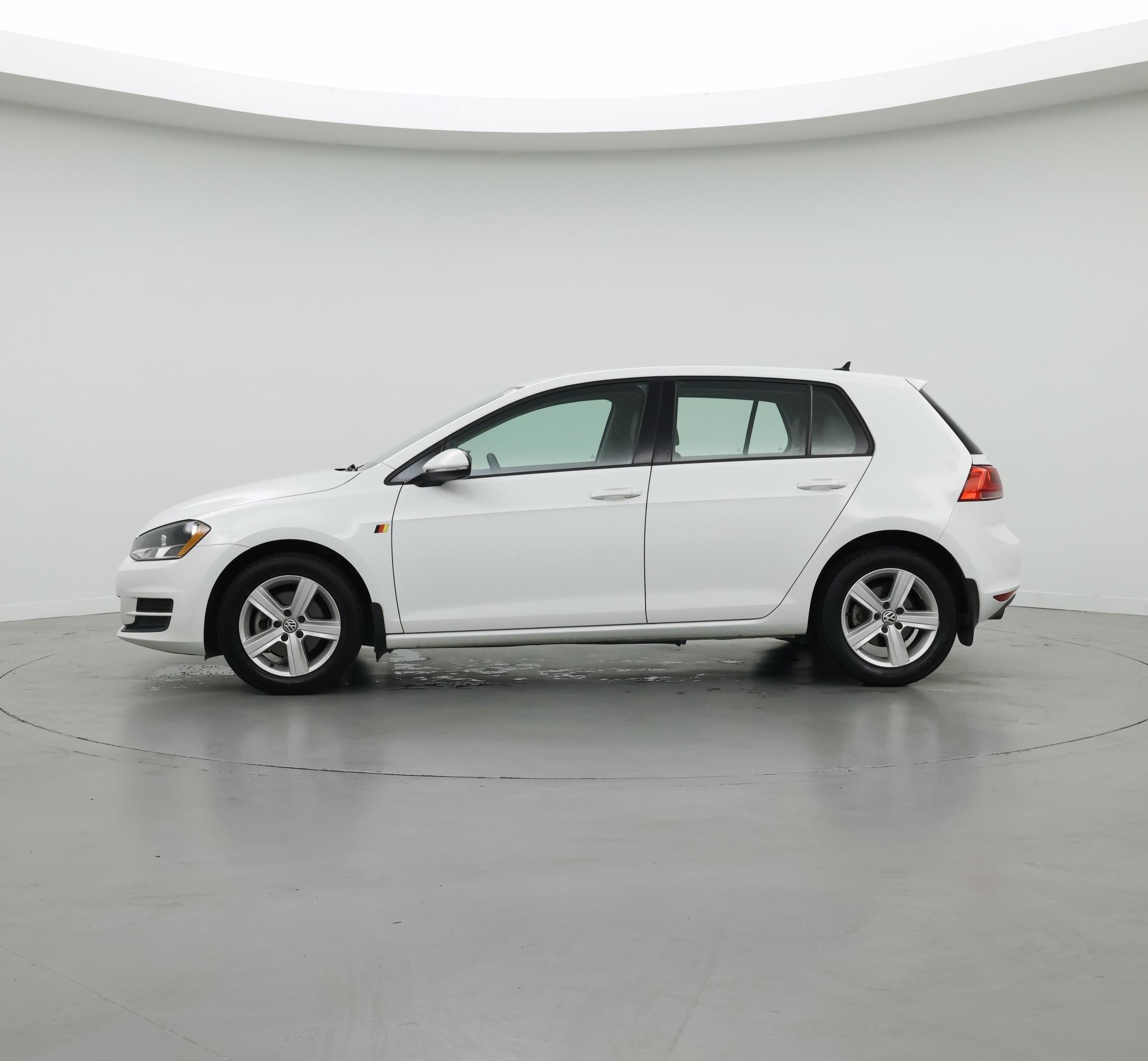 Thumbnail: 2017 Volkswagen Golf - 3