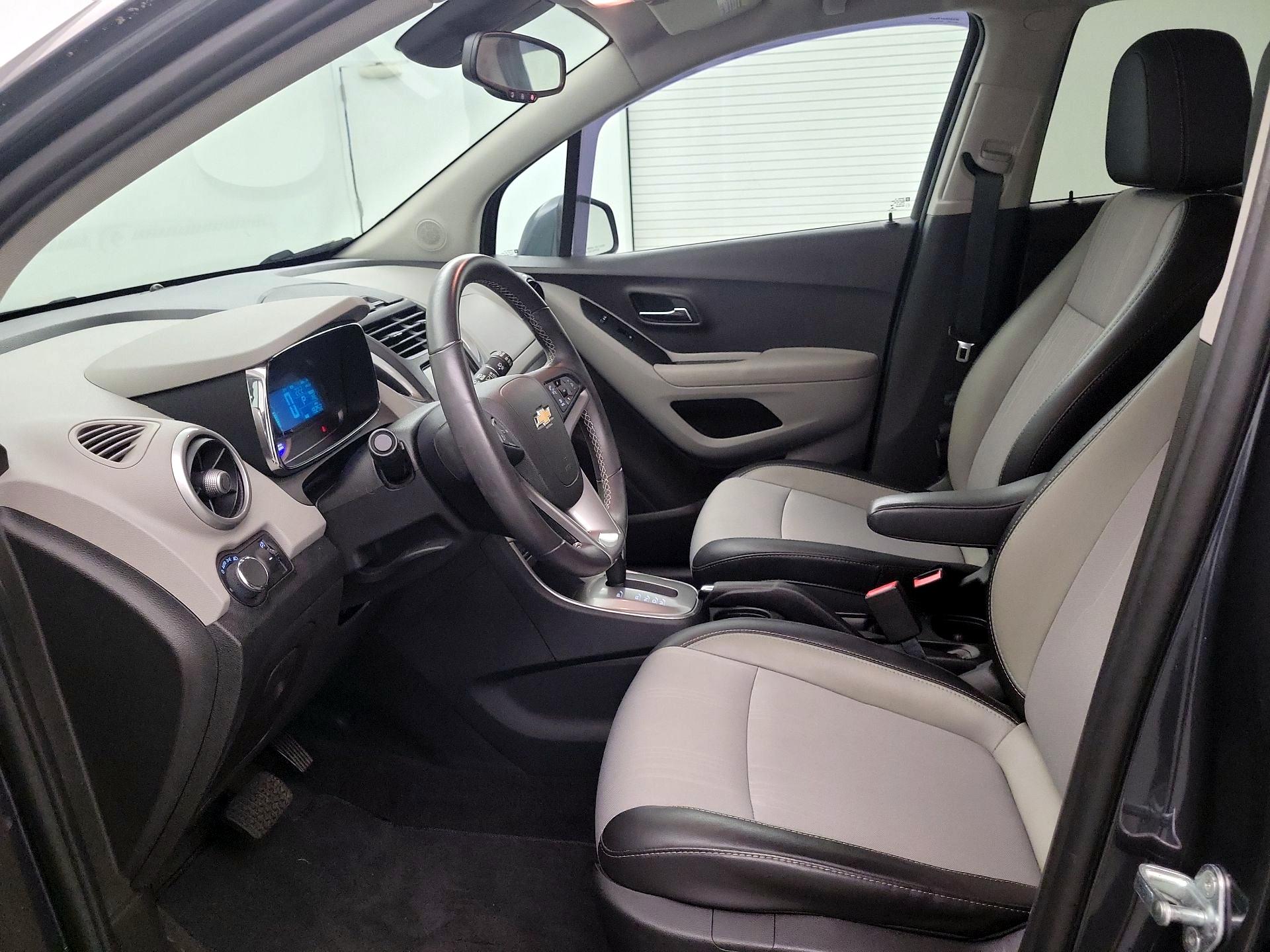 Thumbnail: 2016 Chevrolet Trax - 11