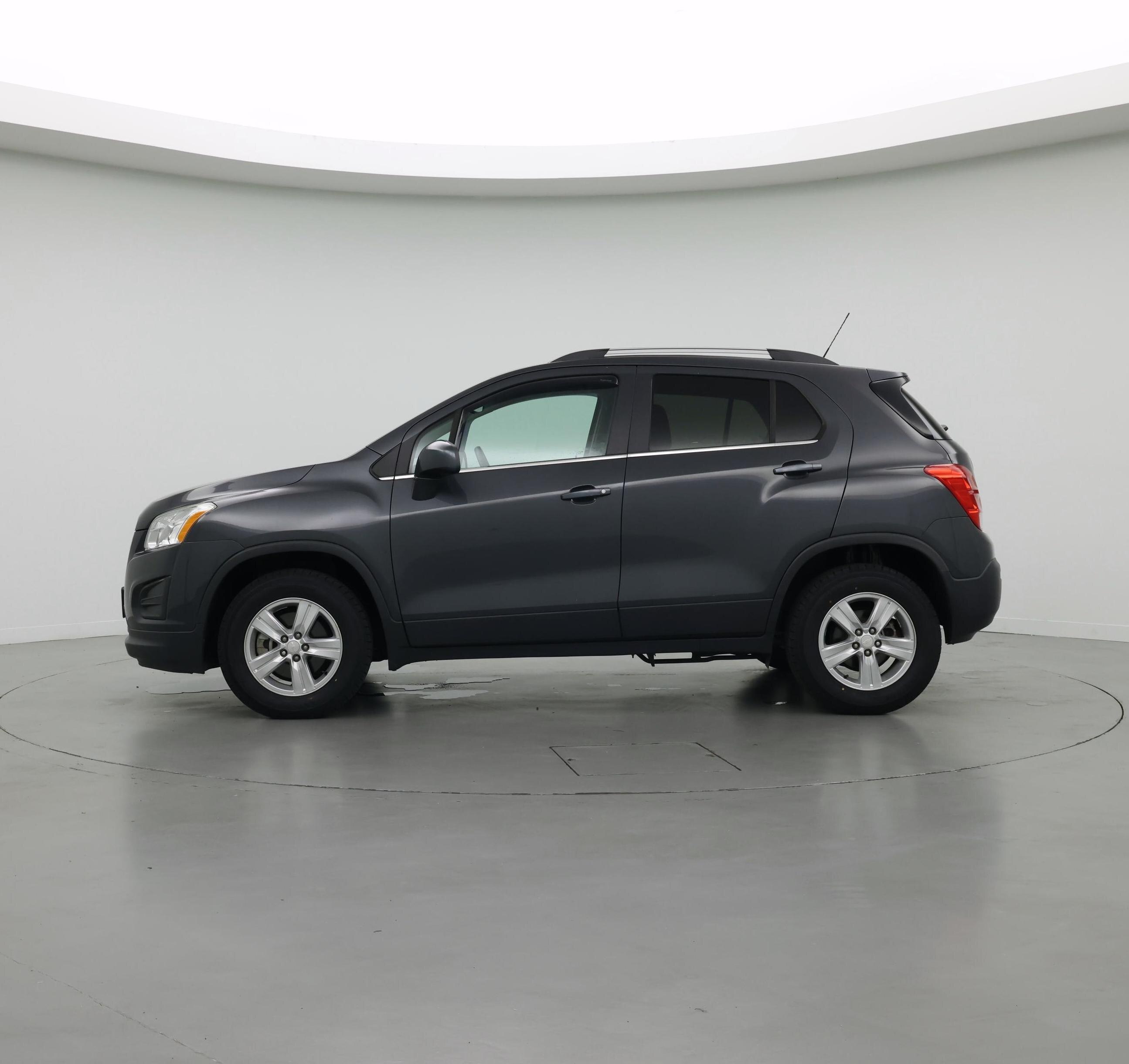 Thumbnail: 2016 Chevrolet Trax - 3