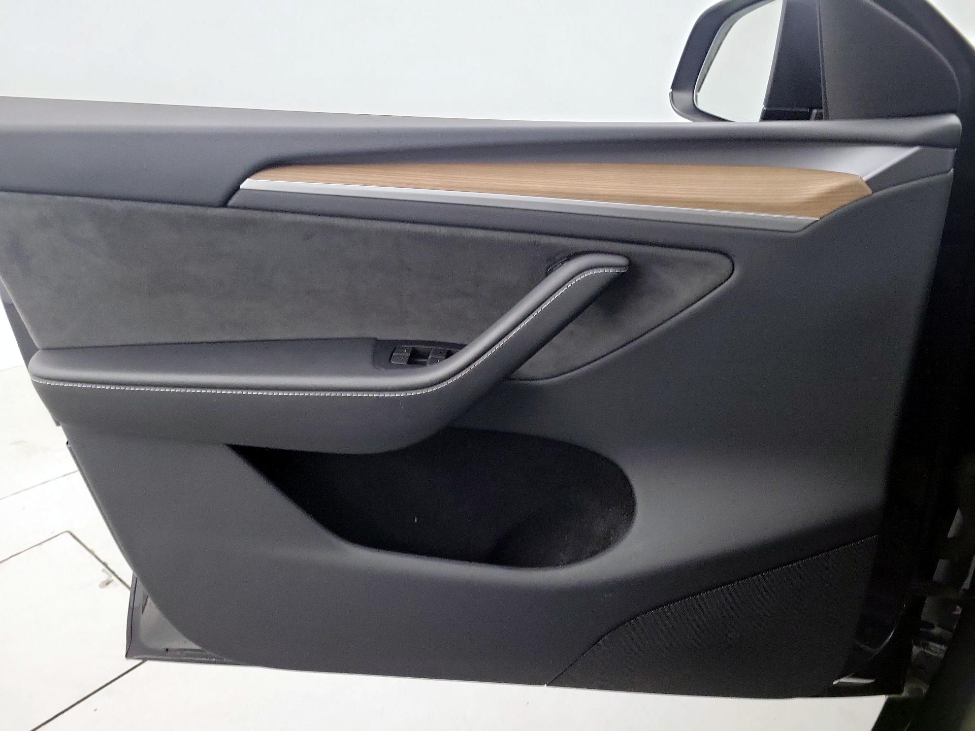 Thumbnail: 2024 Tesla Model Y - 12