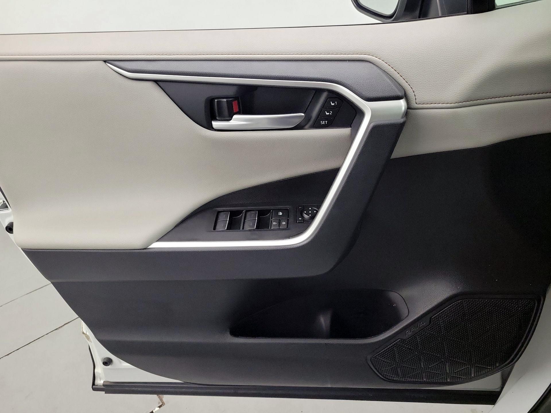 Thumbnail: 2024 Toyota RAV4 - 12