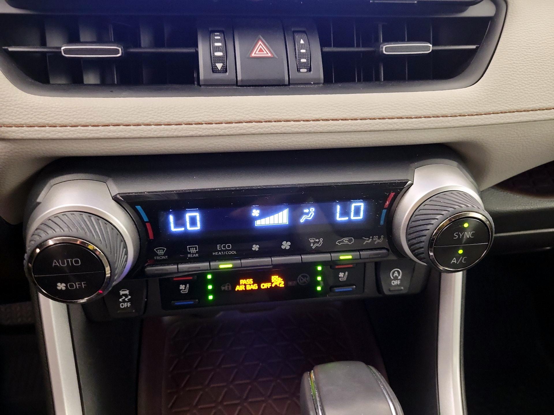Thumbnail: 2024 Toyota RAV4 - 17
