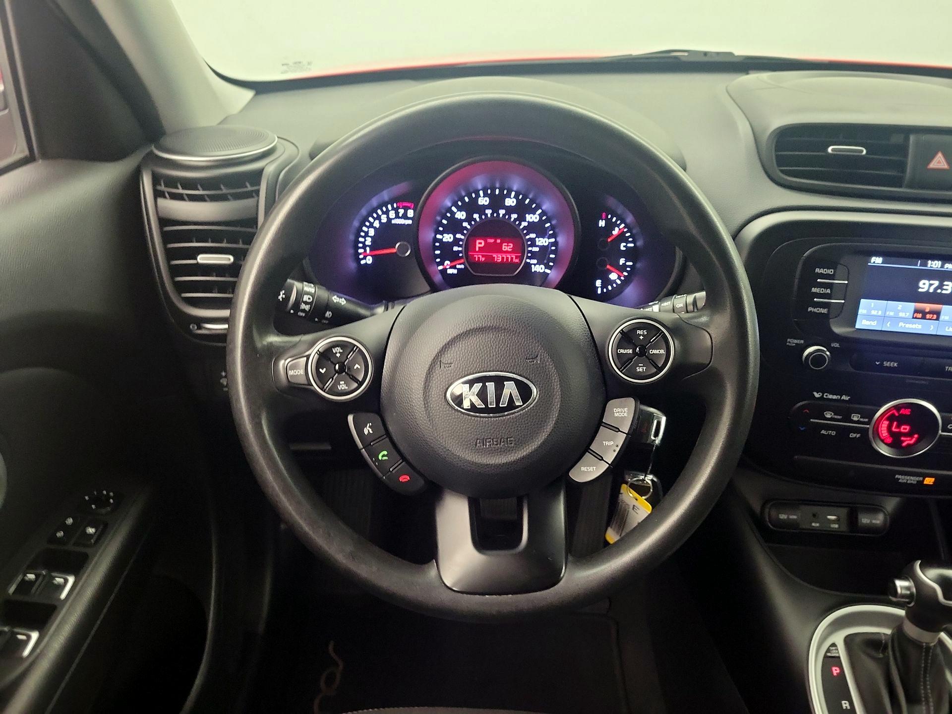 Thumbnail: 2017 Kia Soul - 10