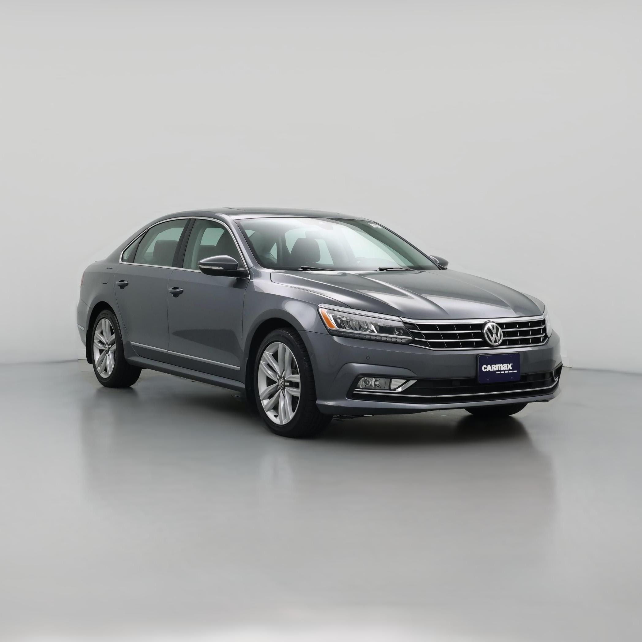 Thumbnail: 2016 Volkswagen Passat - 1