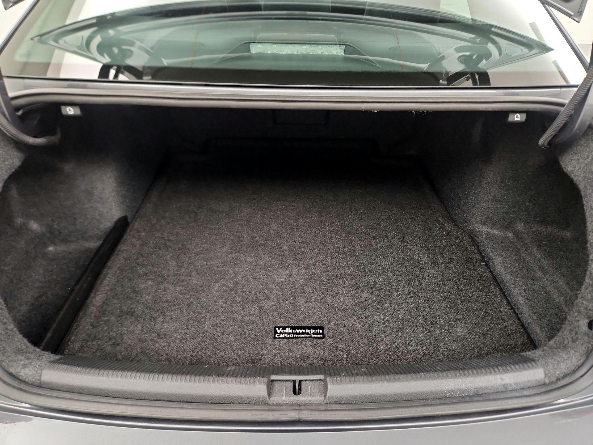 Thumbnail: 2016 Volkswagen Passat - 20