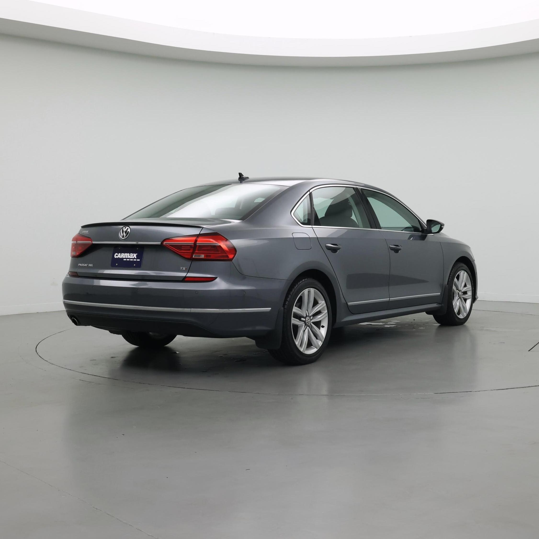 Thumbnail: 2016 Volkswagen Passat - 8