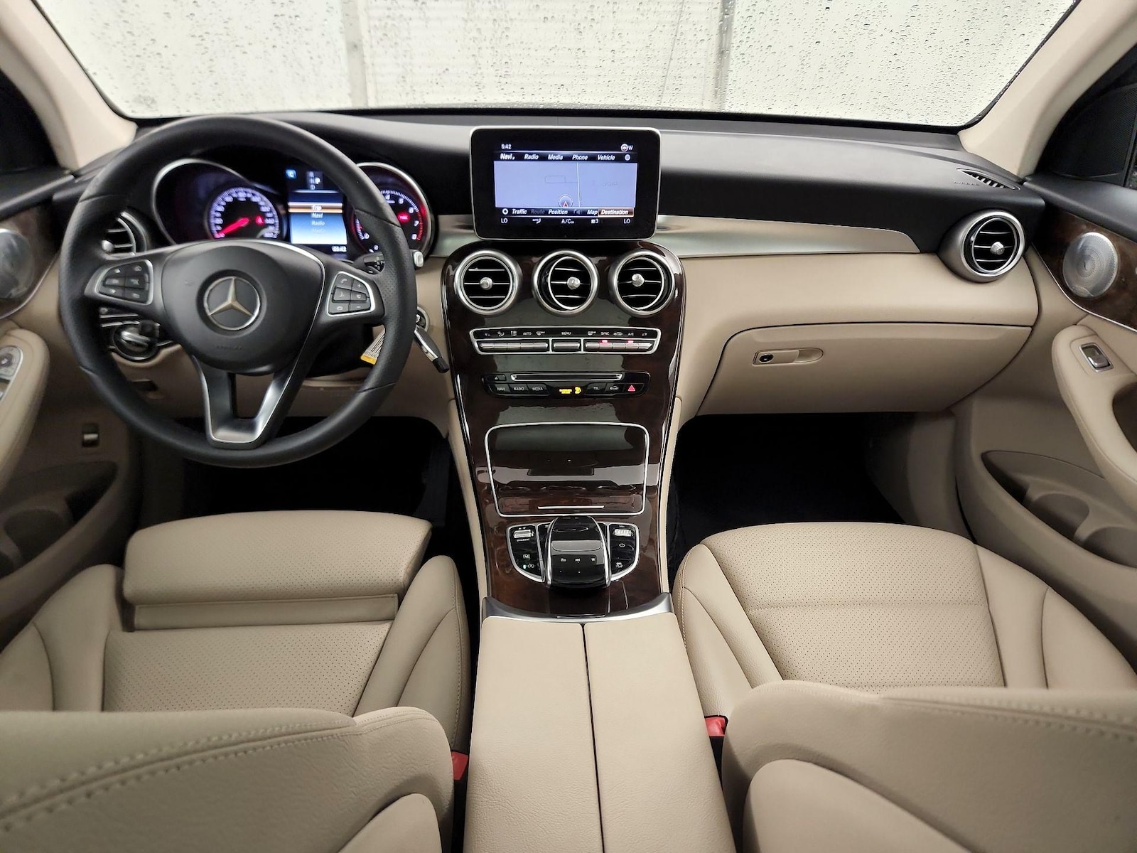2018 Mercedes-Benz GLC GLC300 - Photo 10