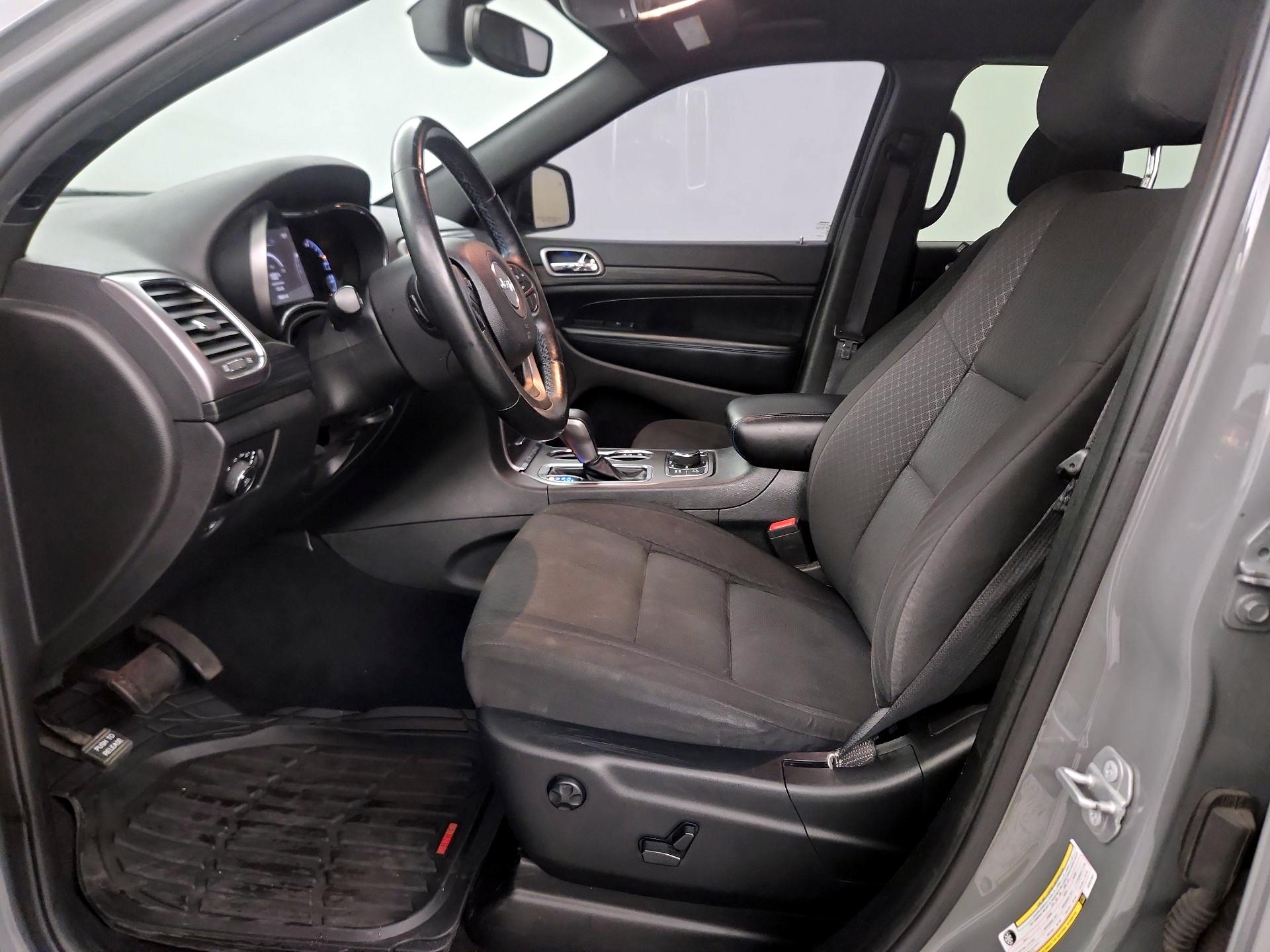 Thumbnail: 2019 Jeep Grand Cherokee - 11