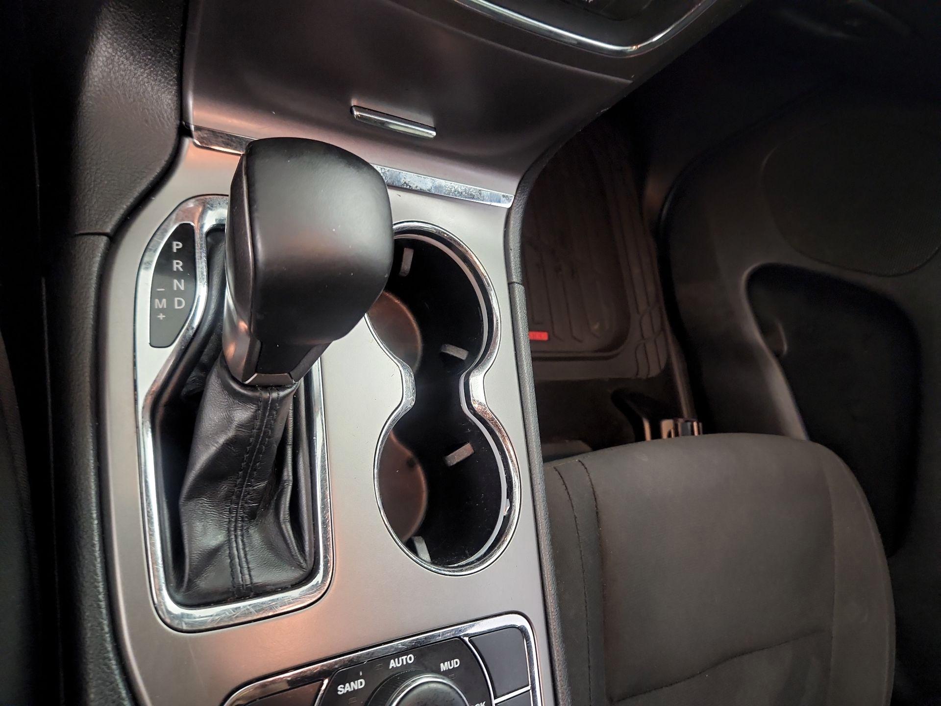 Thumbnail: 2019 Jeep Grand Cherokee - 17