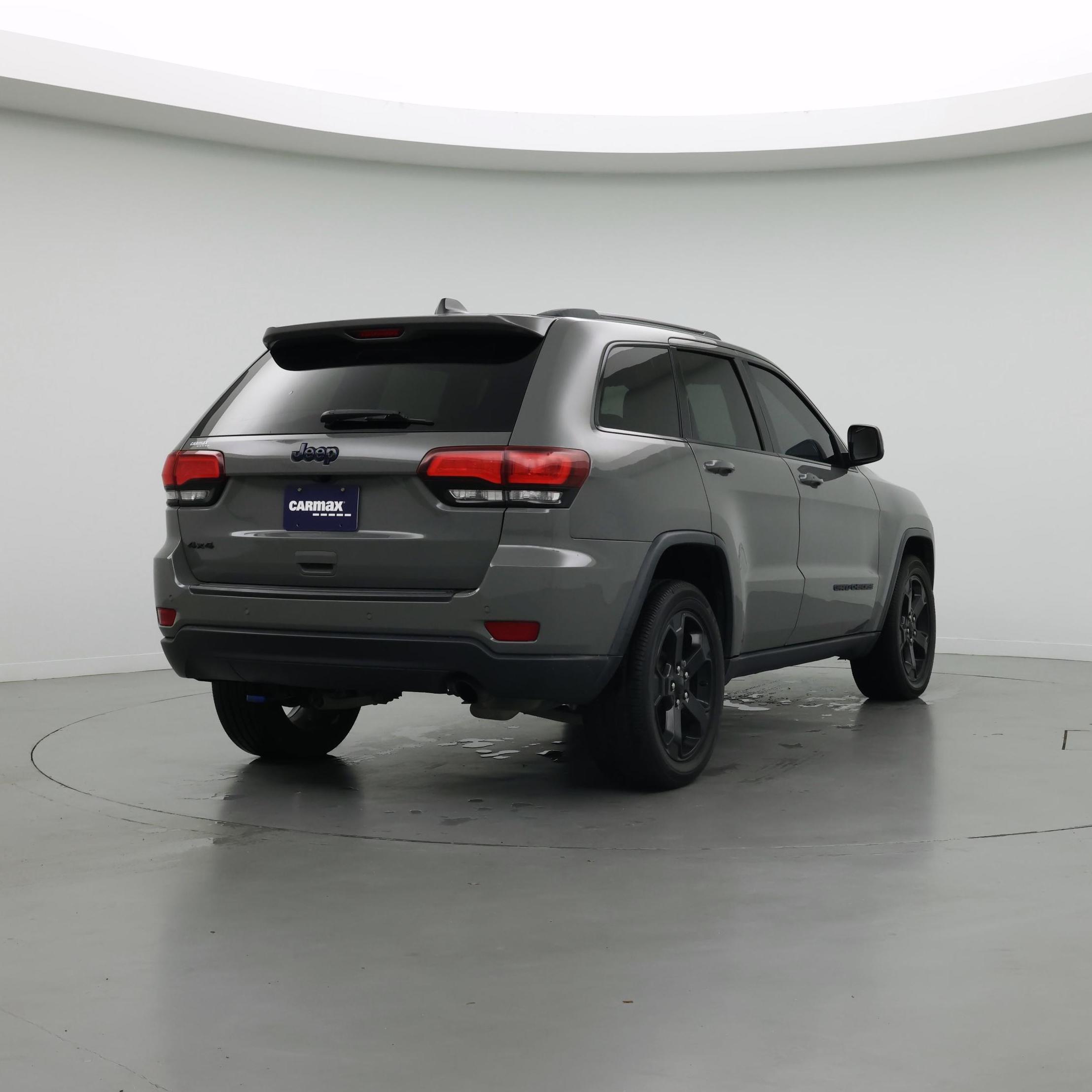 Thumbnail: 2019 Jeep Grand Cherokee - 8
