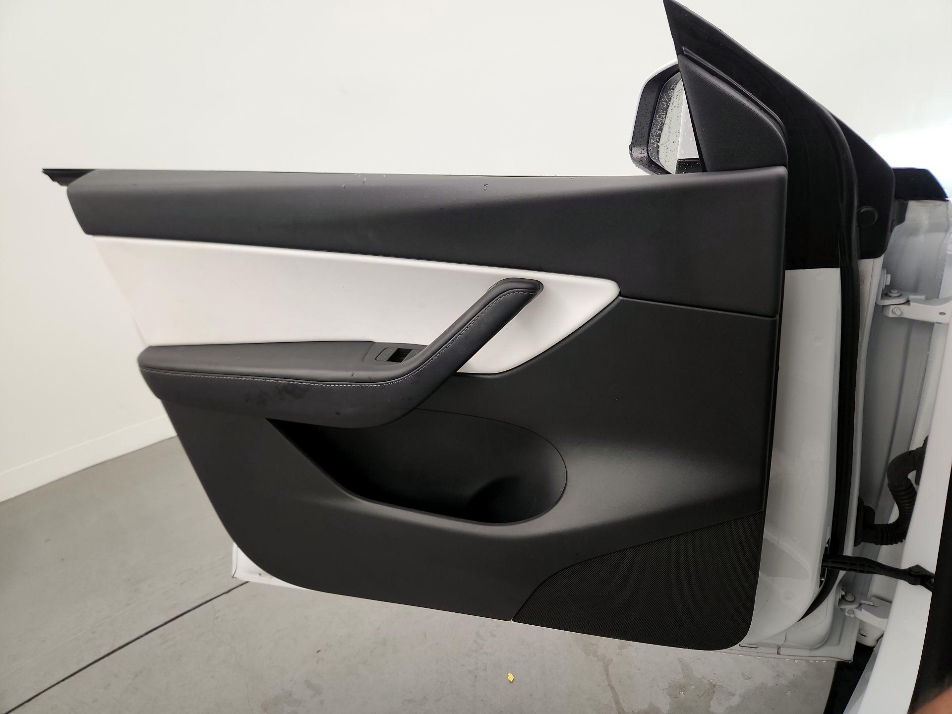 Thumbnail: 2021 Tesla Model Y - 12