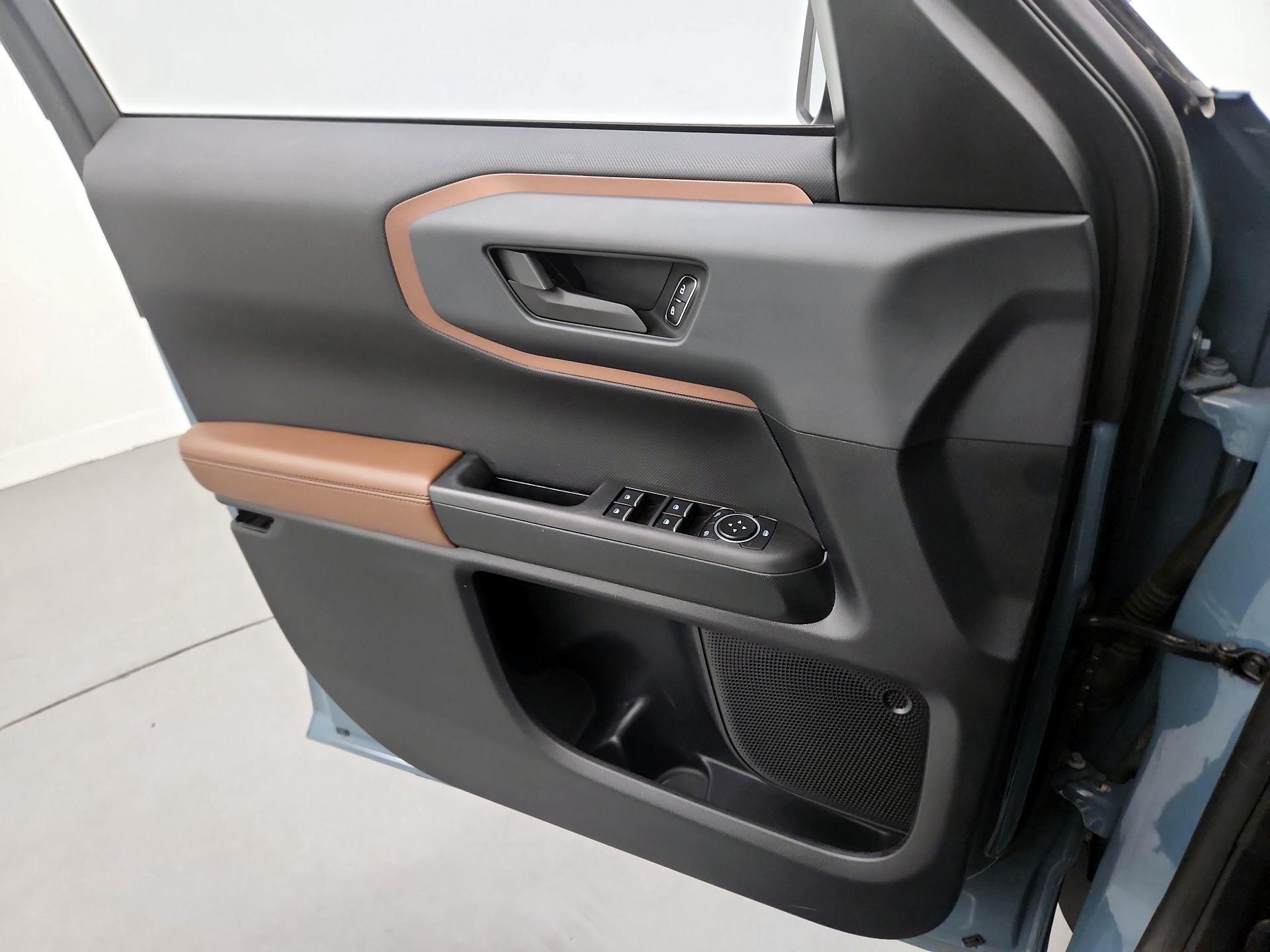 Thumbnail: 2021 Ford Bronco Sport - 12