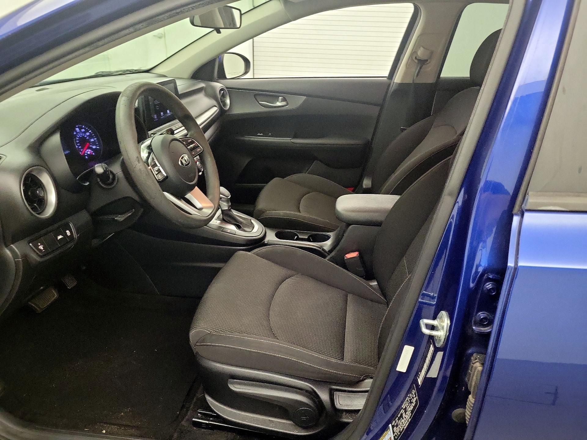 Thumbnail: 2019 Kia Forte - 11