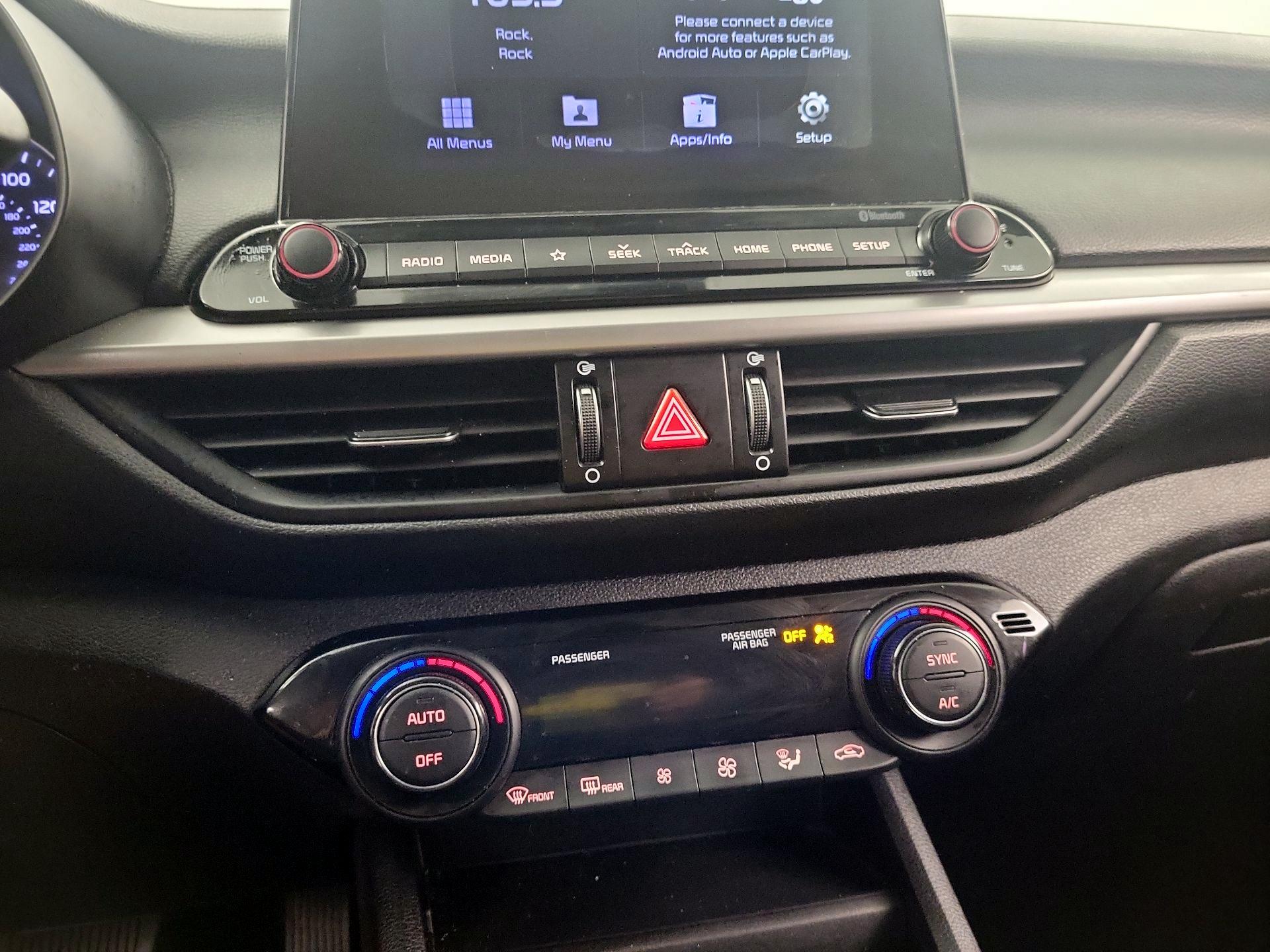 Thumbnail: 2019 Kia Forte - 15
