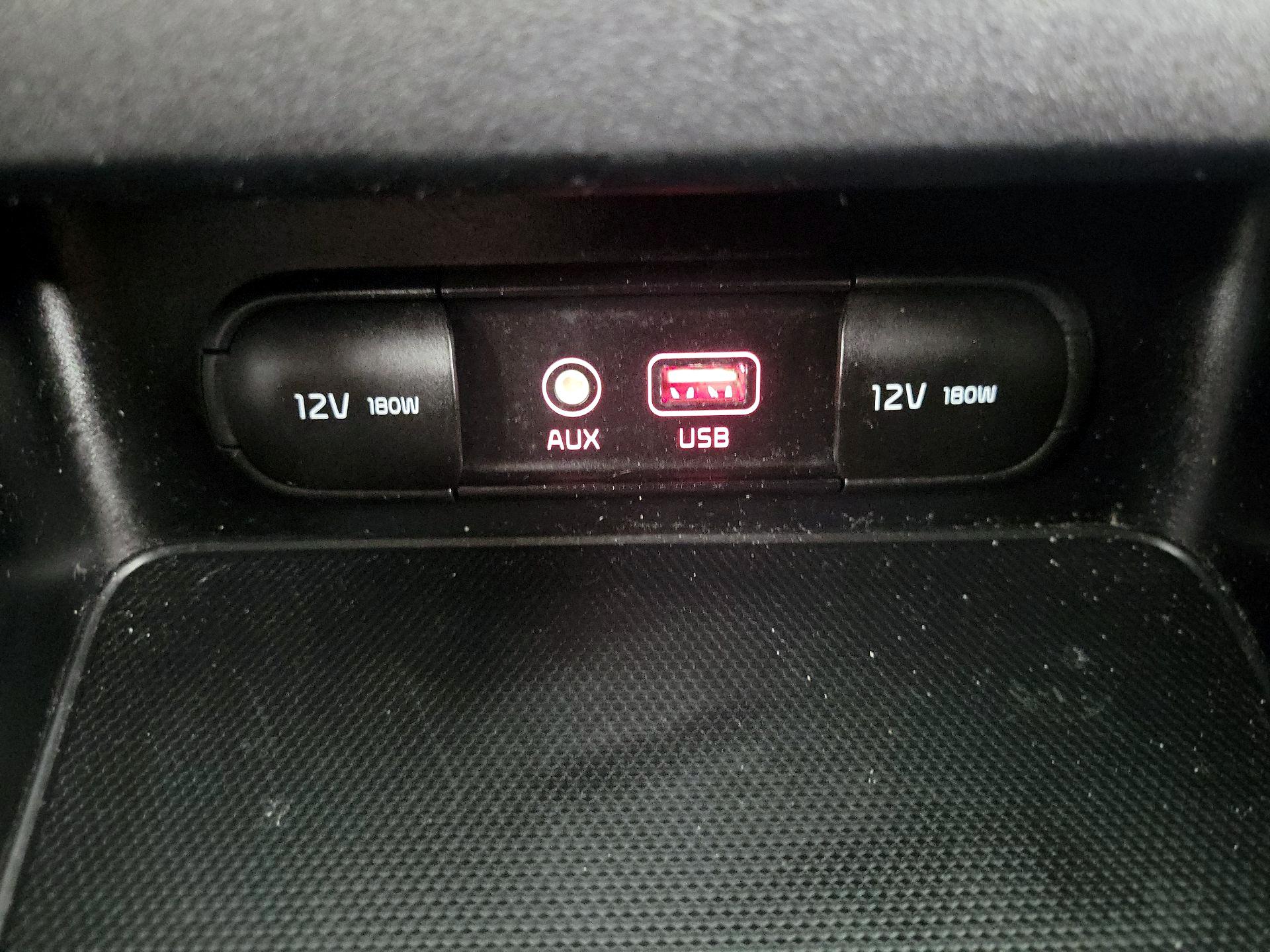 Thumbnail: 2019 Kia Forte - 17