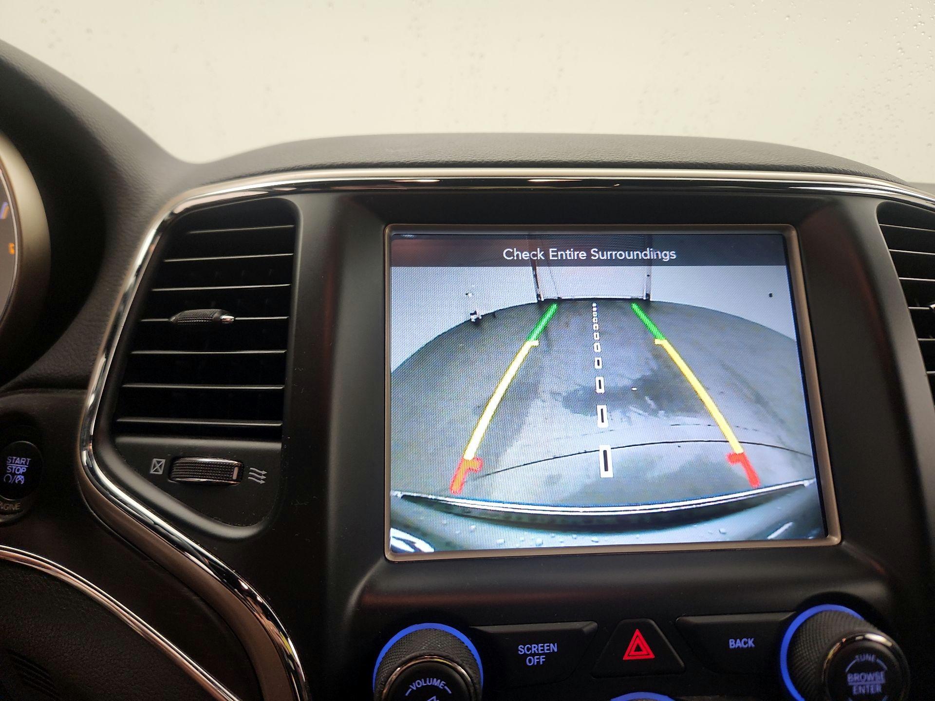 Thumbnail: 2016 Jeep Grand Cherokee - 15