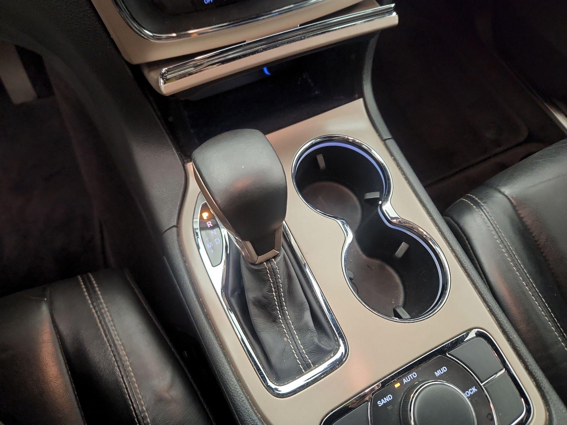 Thumbnail: 2016 Jeep Grand Cherokee - 18