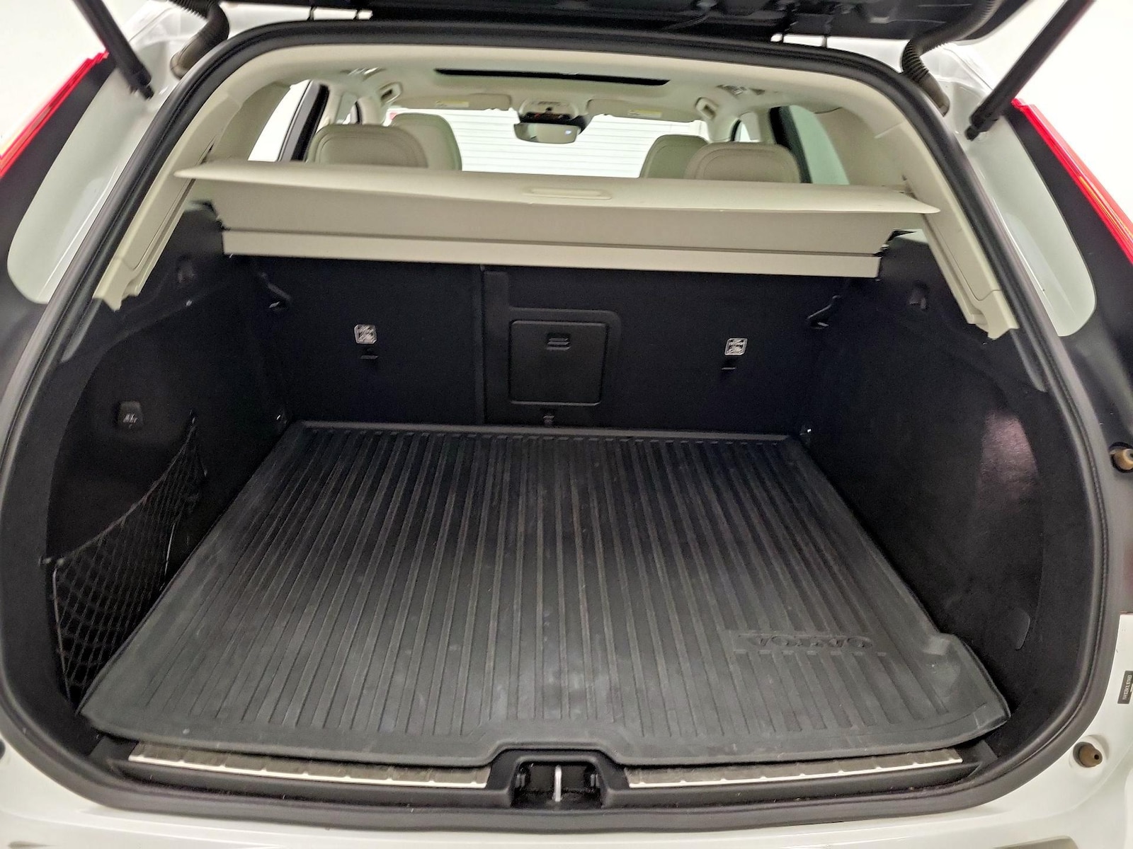 2020 Volvo XC60 Momentum - Photo 23