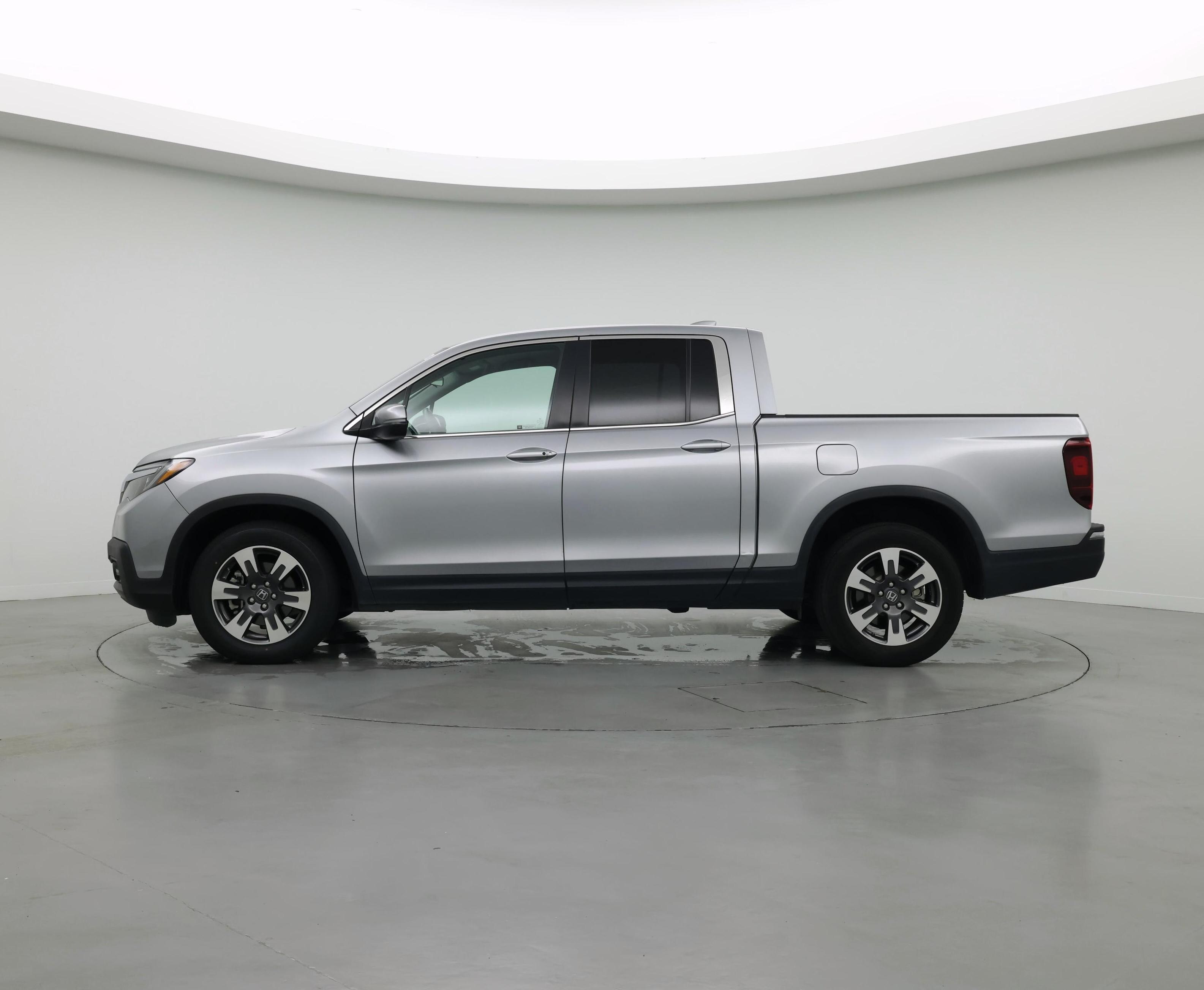 Thumbnail: 2017 Honda Ridgeline - 3