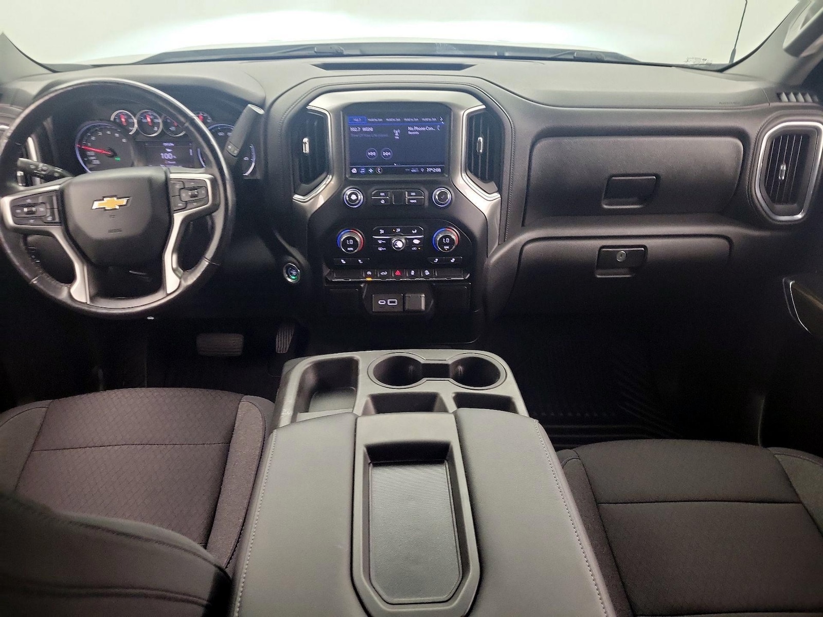 2020 Chevrolet Silverado 1500 LT - Photo 10