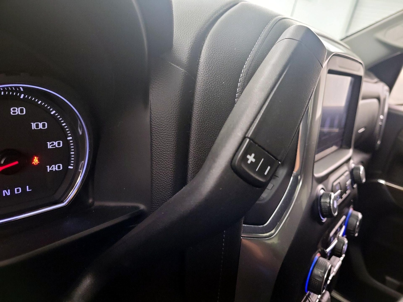 2020 Chevrolet Silverado 1500 LT - Photo 16